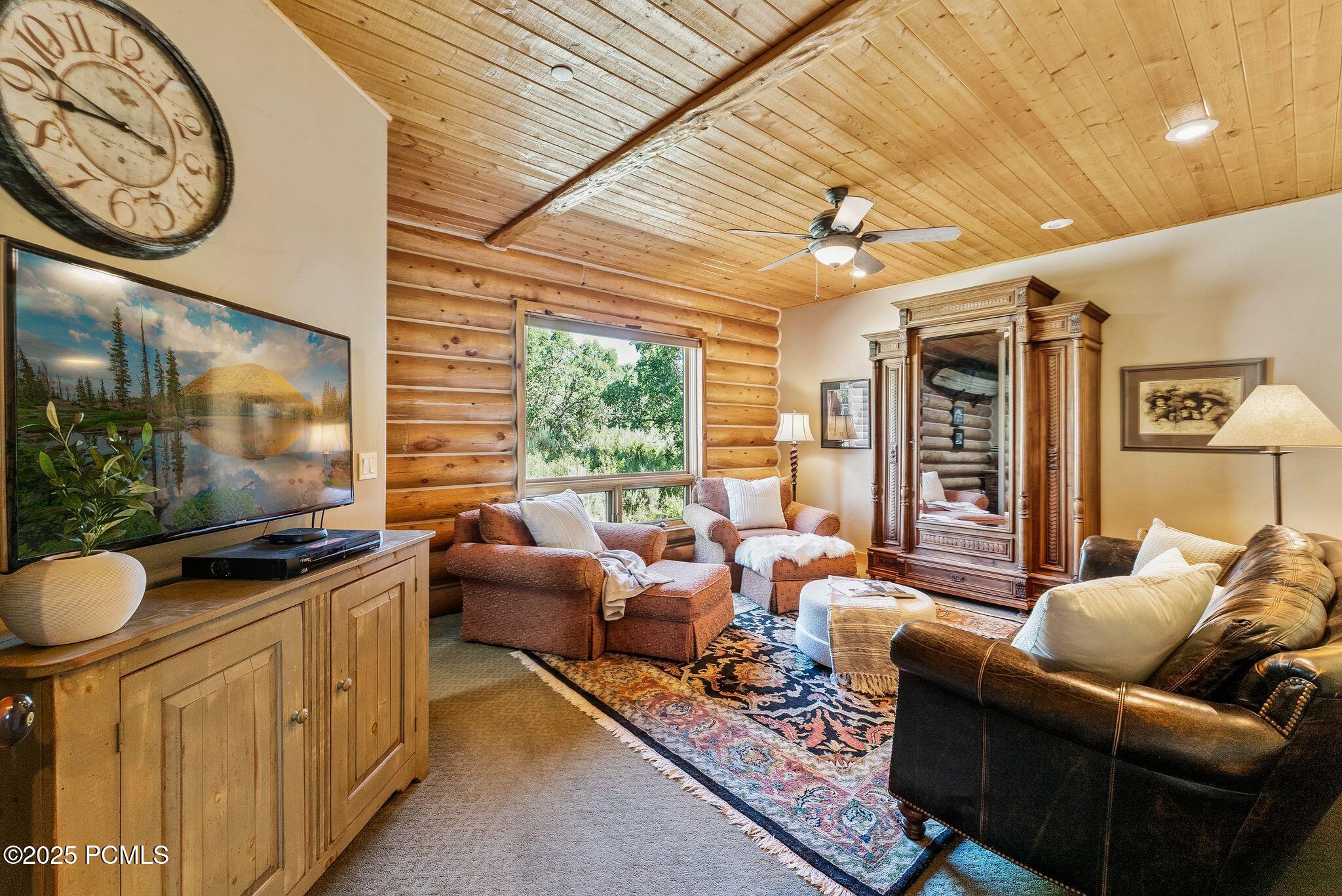 9036 N Cottonwood Trail