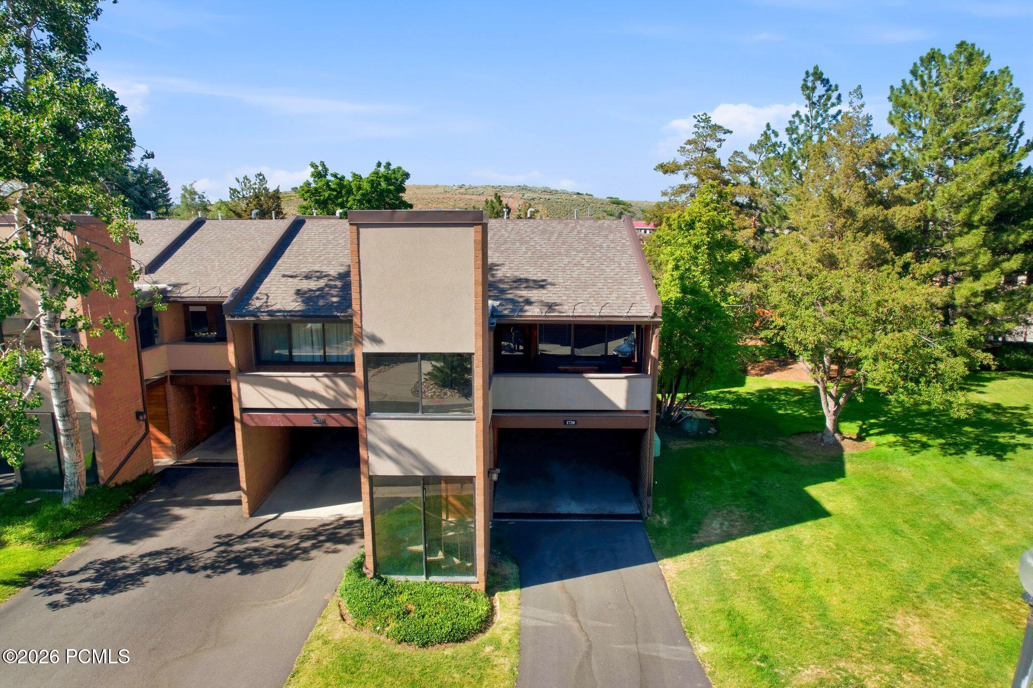 1720 Captain Molly Drive