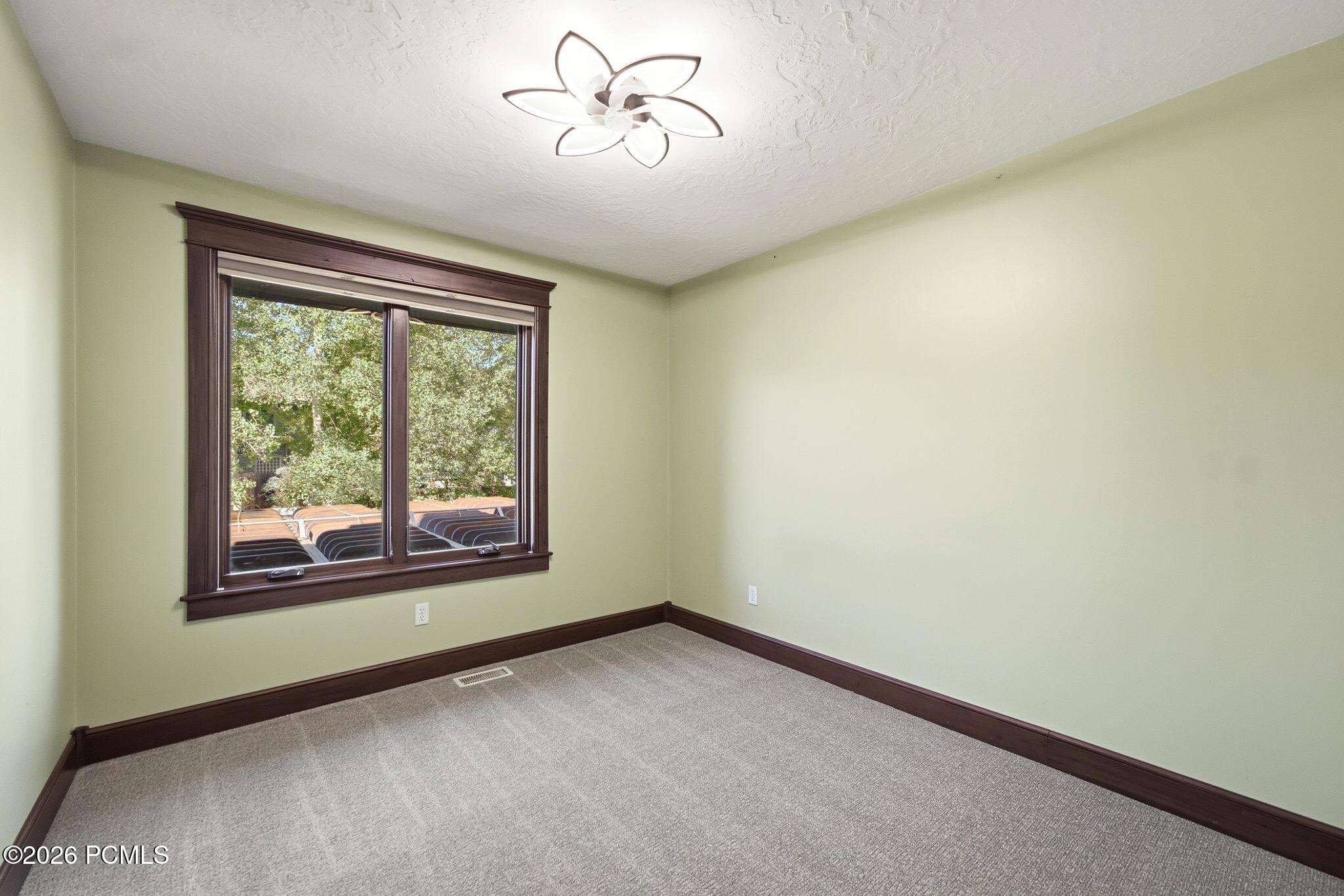 1541 Cutter Lane