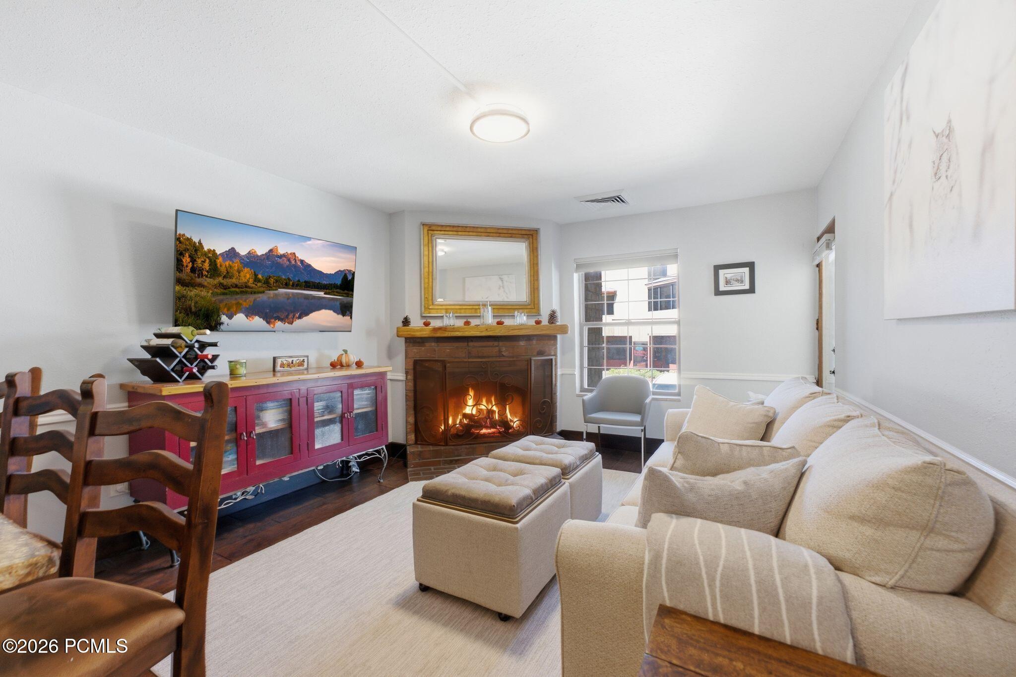 1637 Shortline Road 106