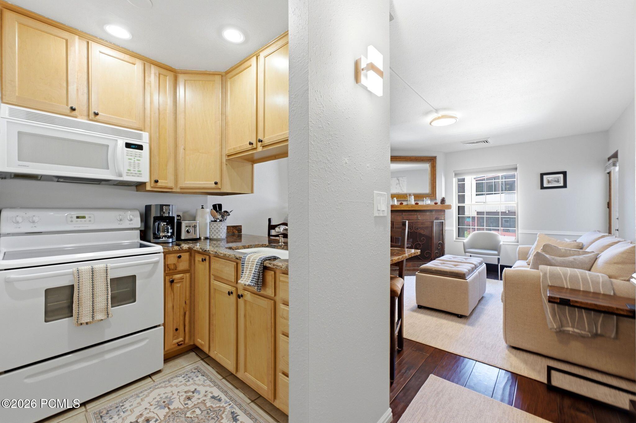 1637 Shortline Road 106