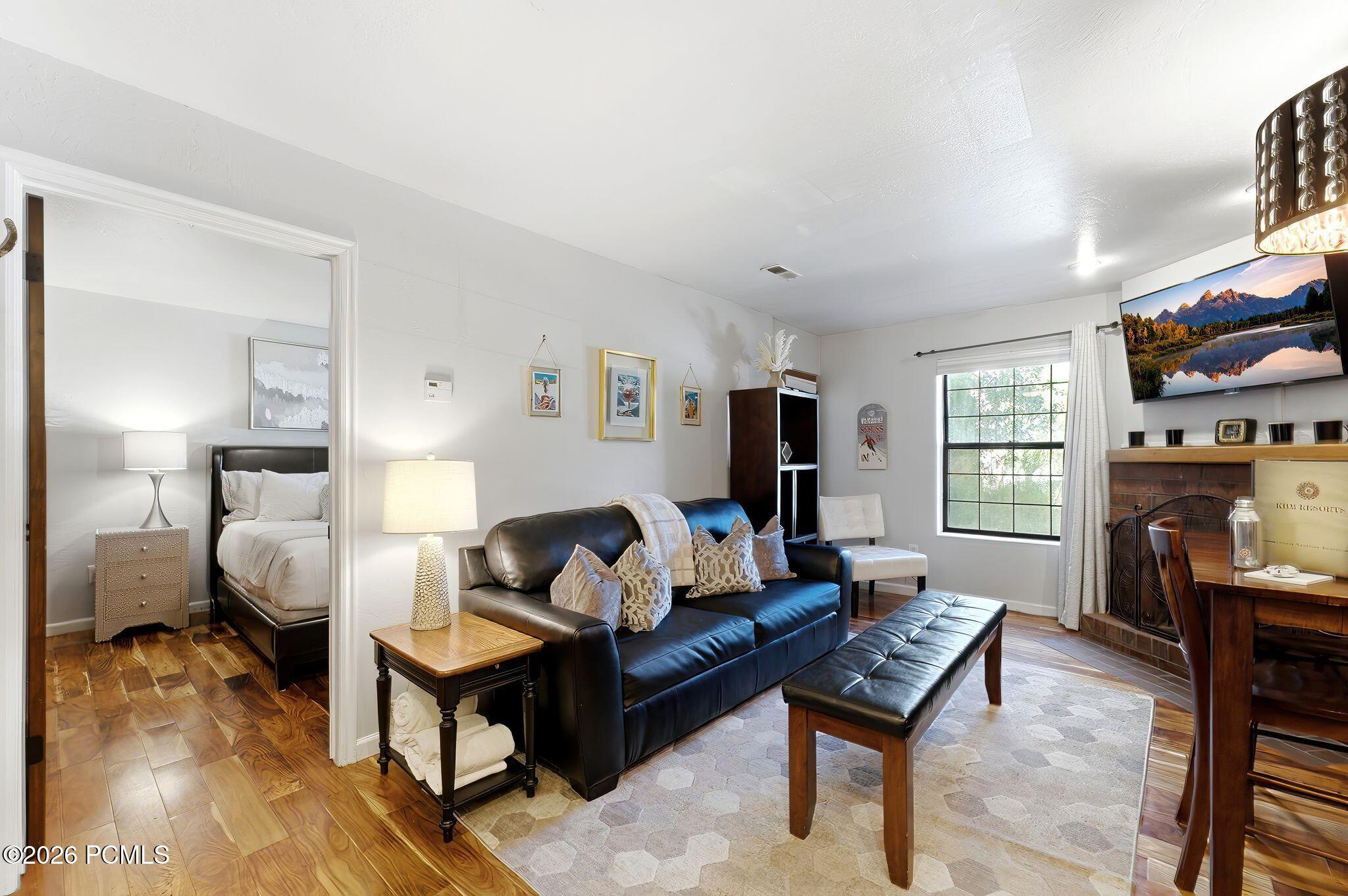 1637 Shortline Road 108