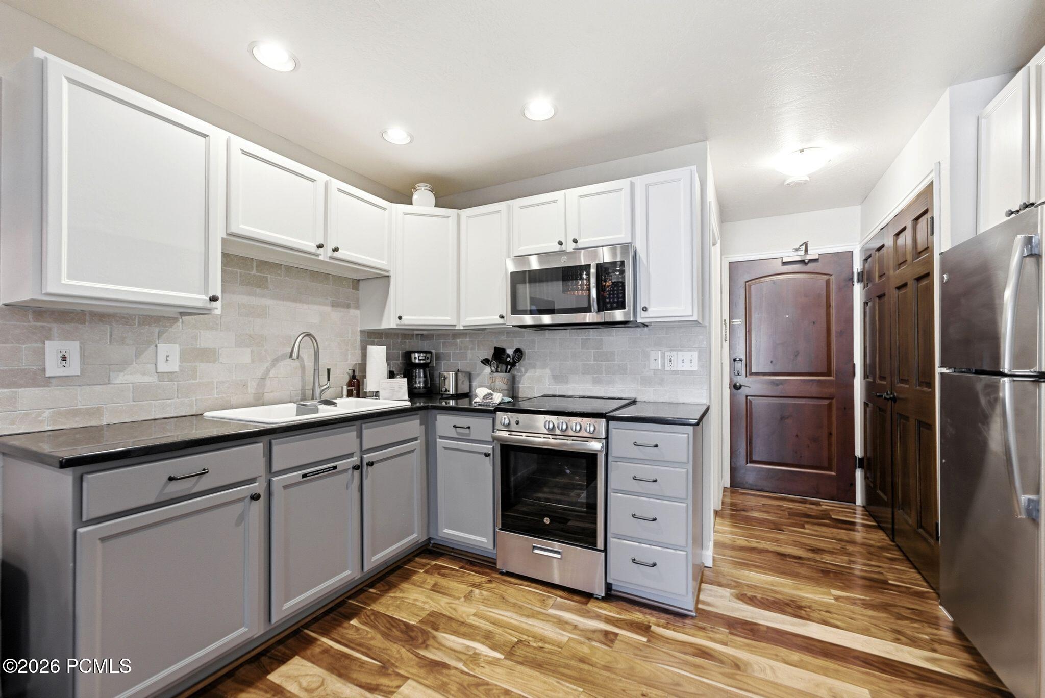 1637 Shortline Road 108