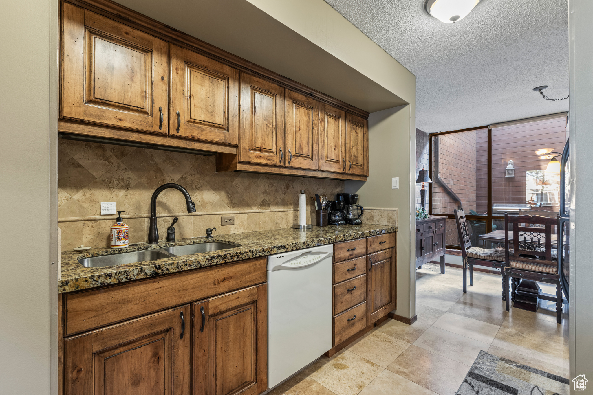 1654 CAPTAIN MOLLY DR