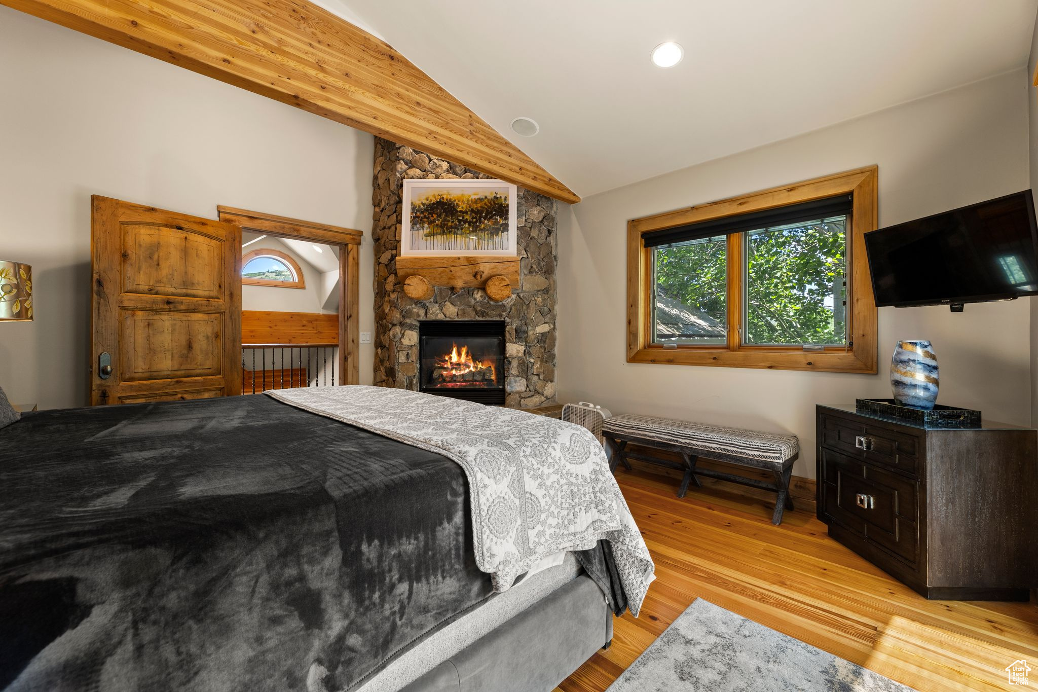 515 ROSSIE DR