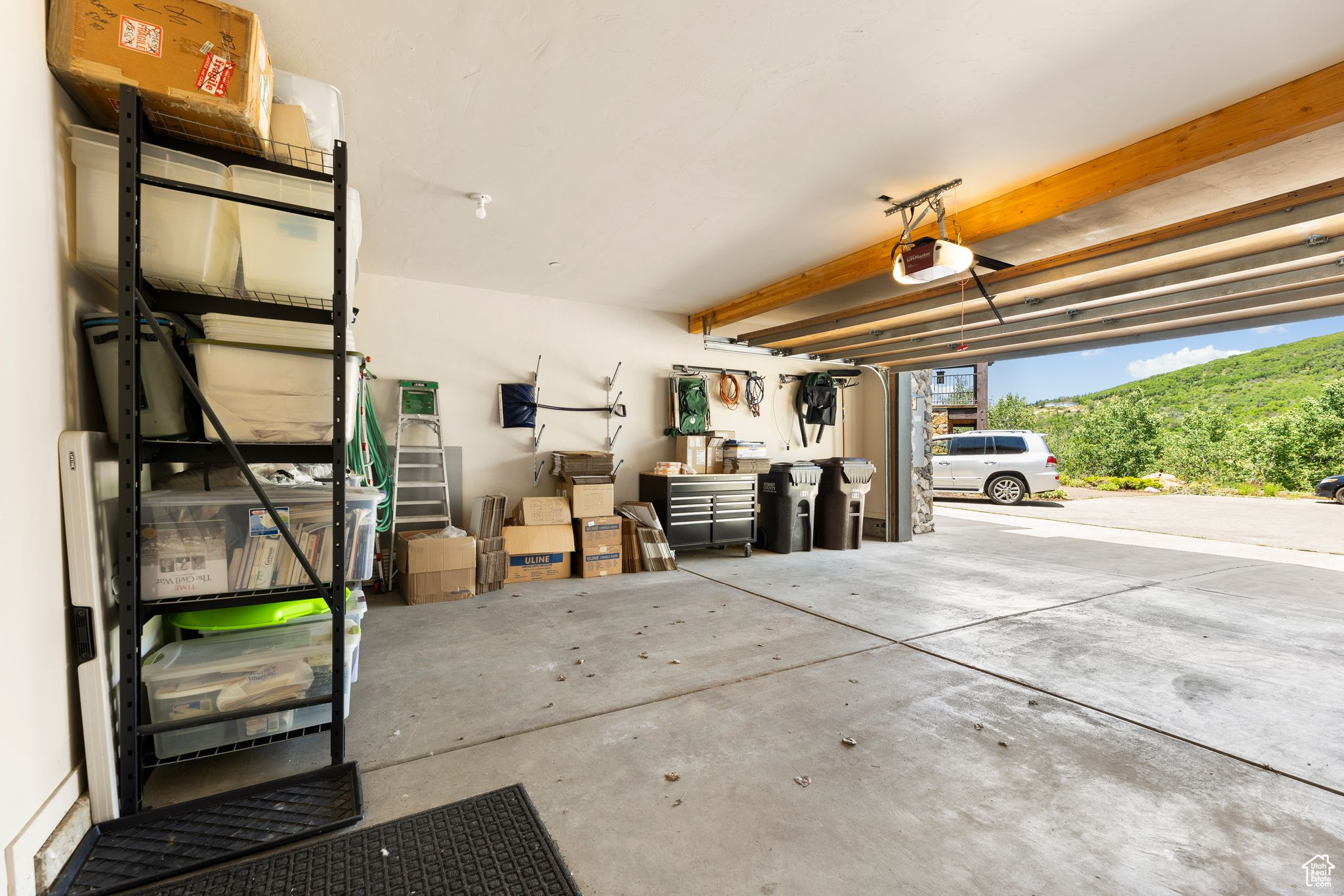 515 ROSSIE DR