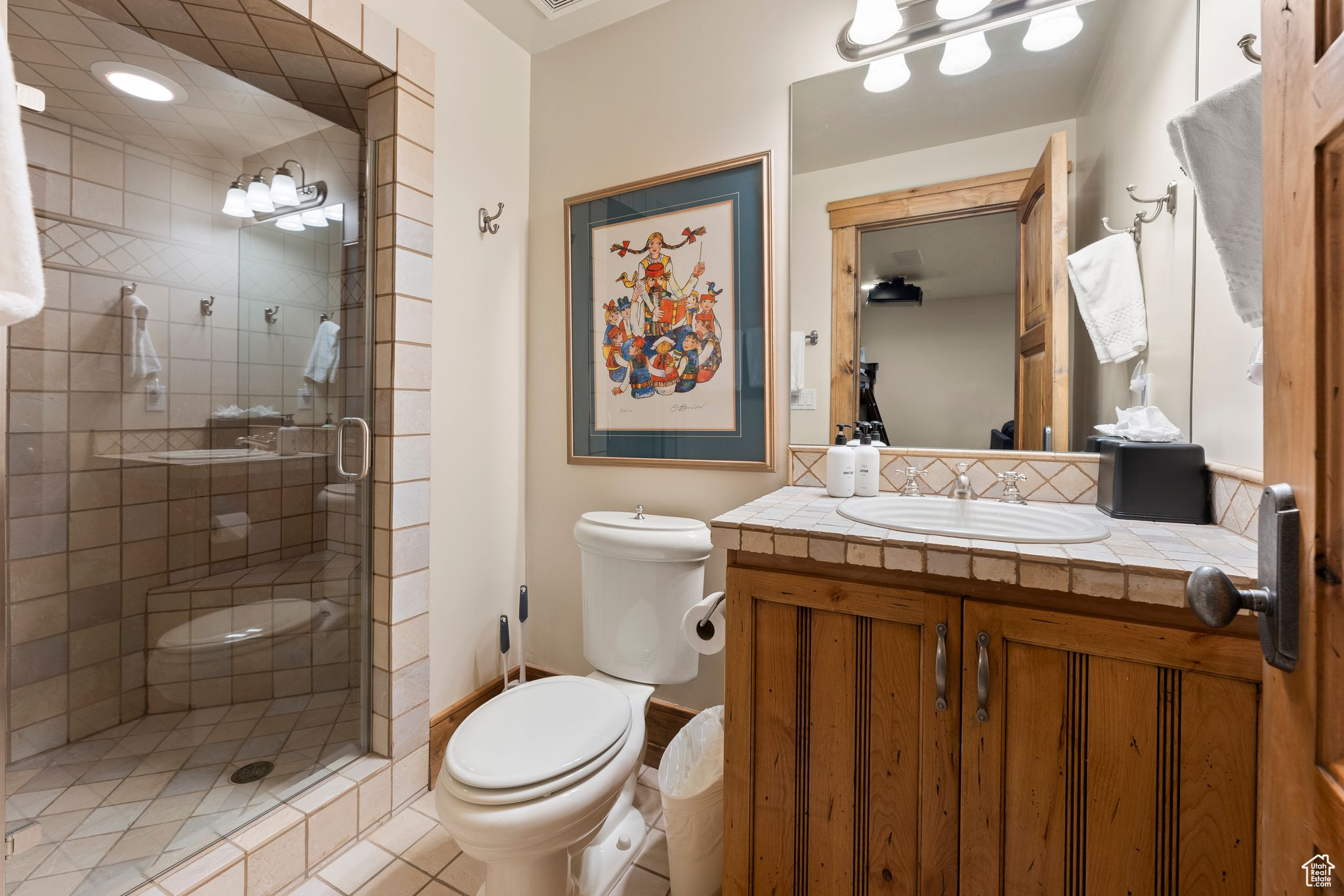 515 ROSSIE DR