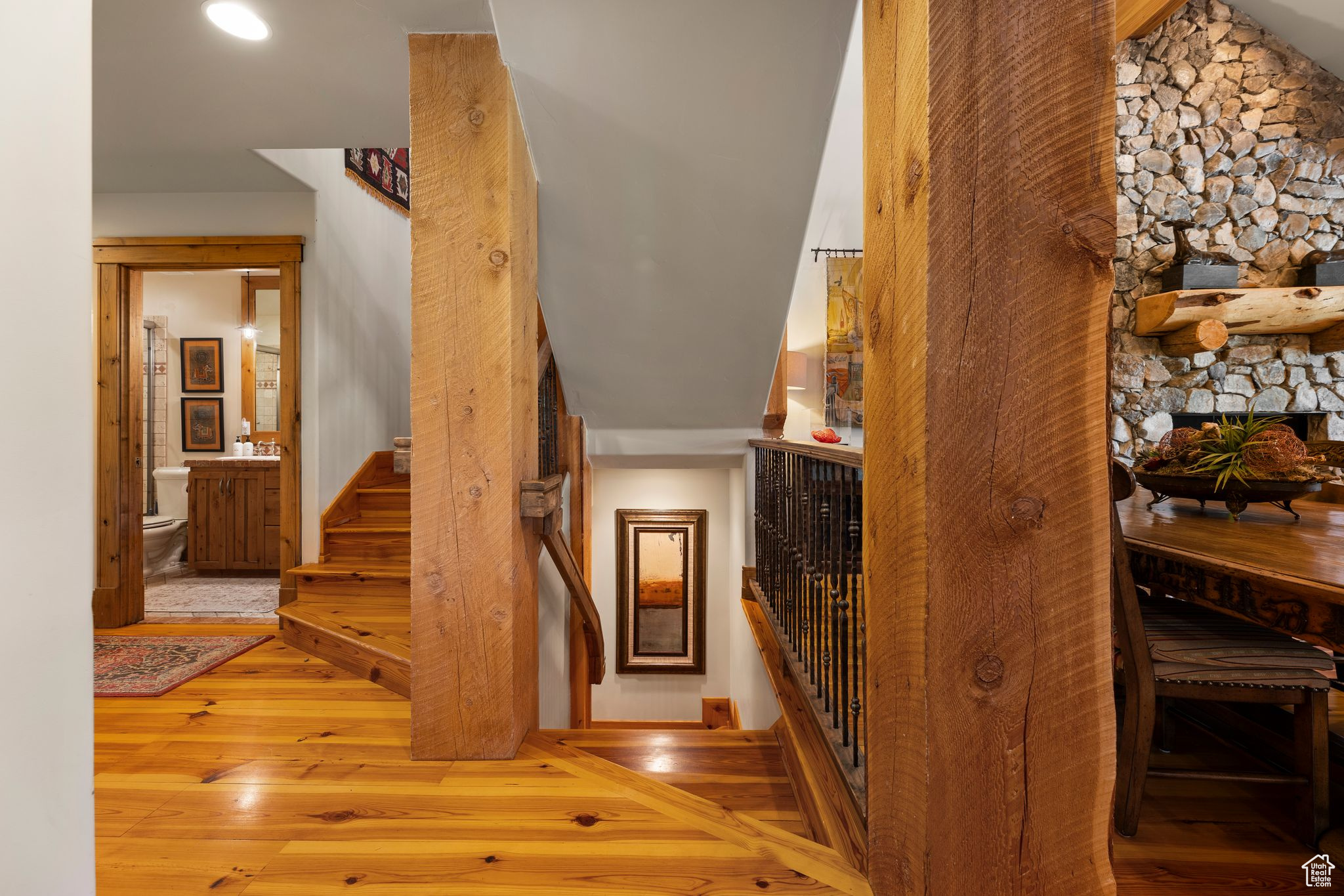 515 ROSSIE DR