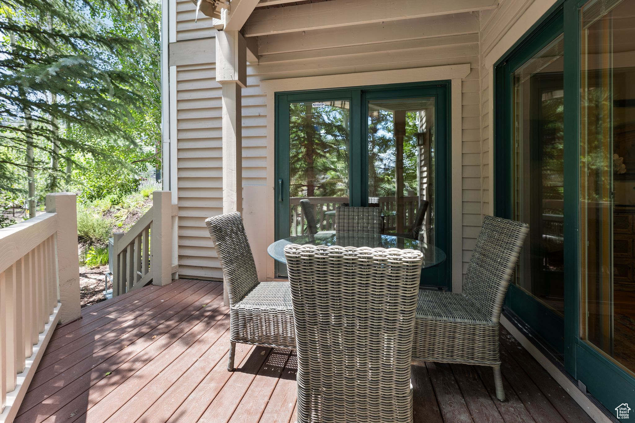 515 ROSSIE DR