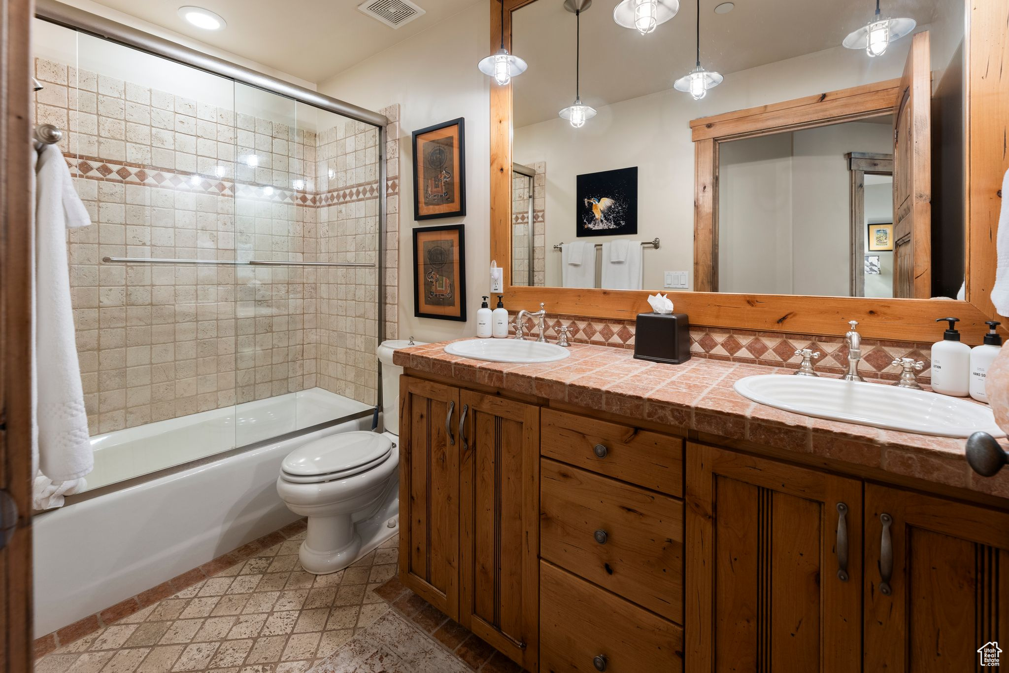 515 ROSSIE DR