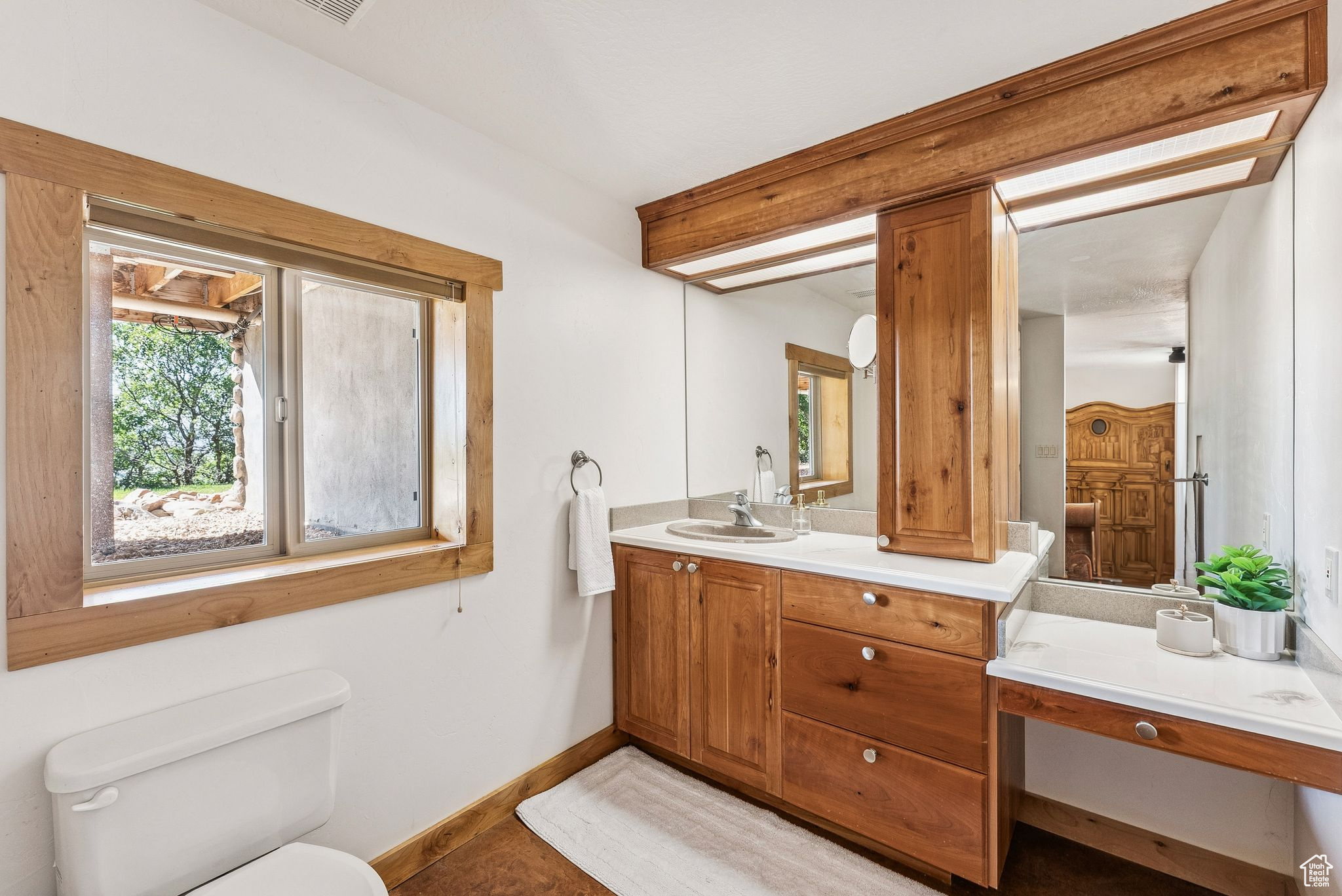 9036 COTTONWOOD TRL