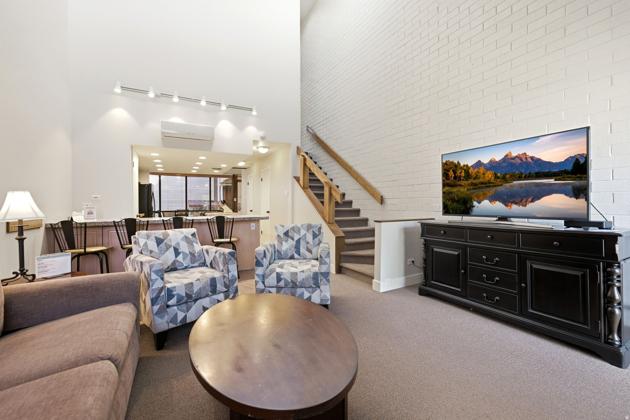 1720 CAPTAIN MOLLY DR
