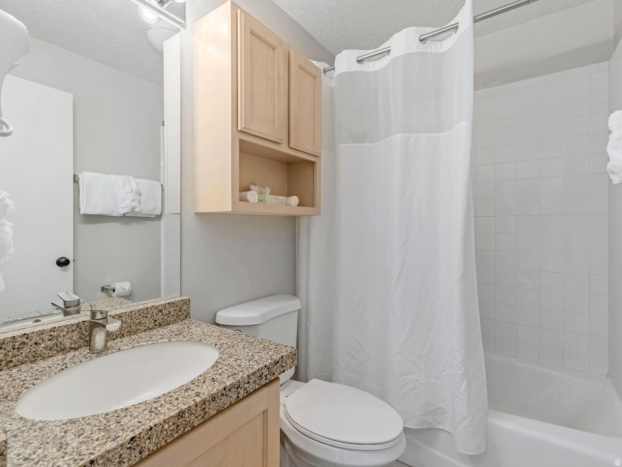 1720 CAPTAIN MOLLY DR