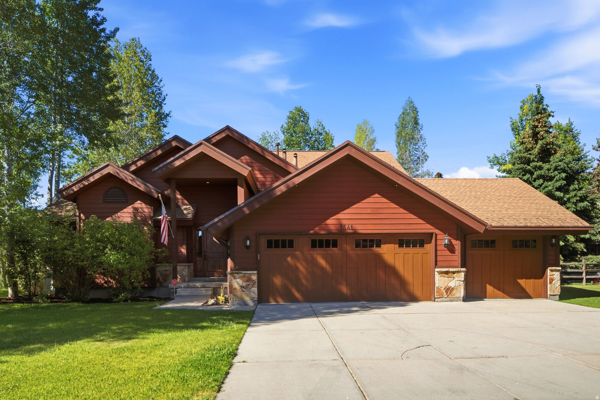 1541 CUTTER LN