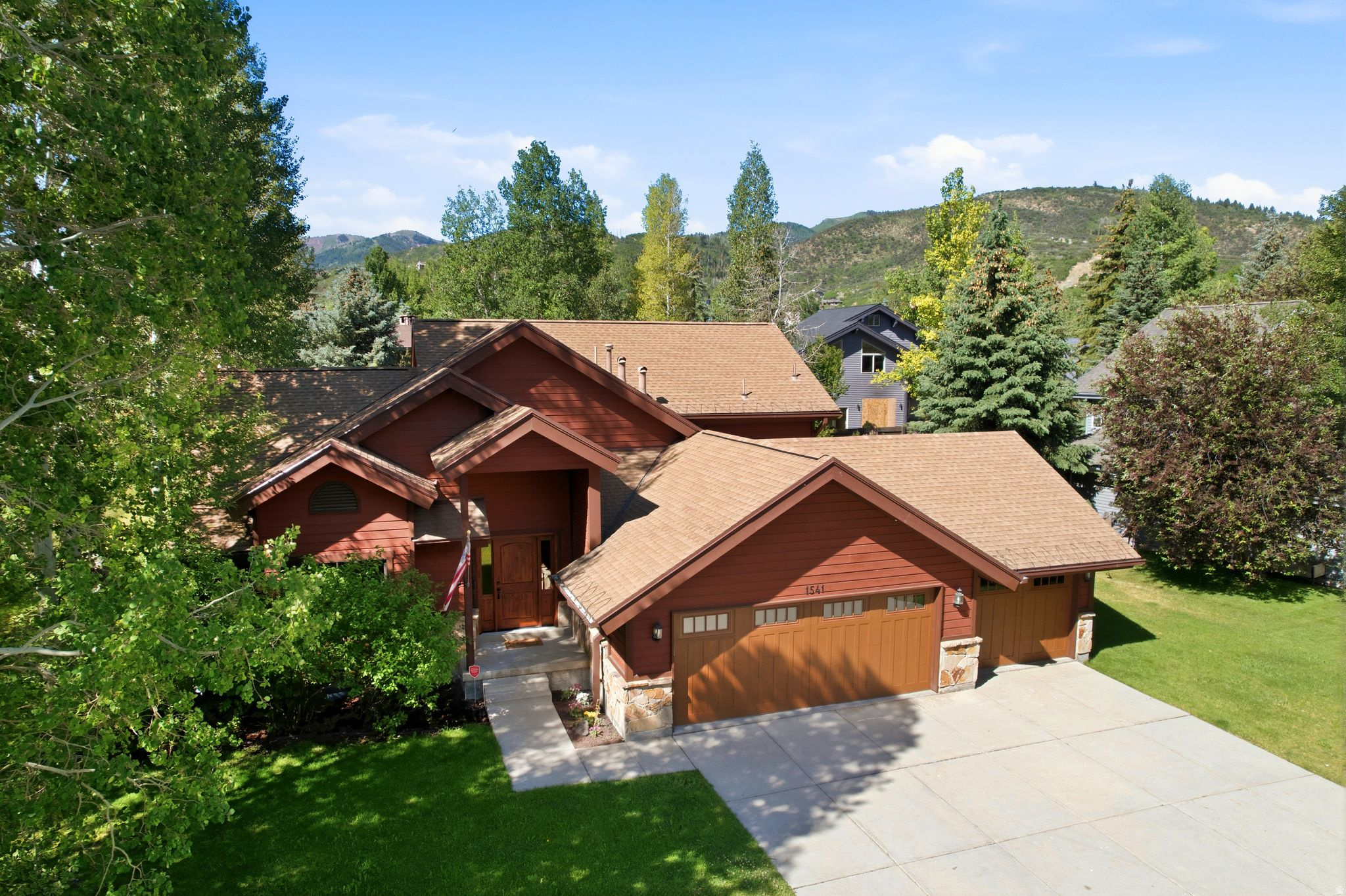1541 CUTTER LN
