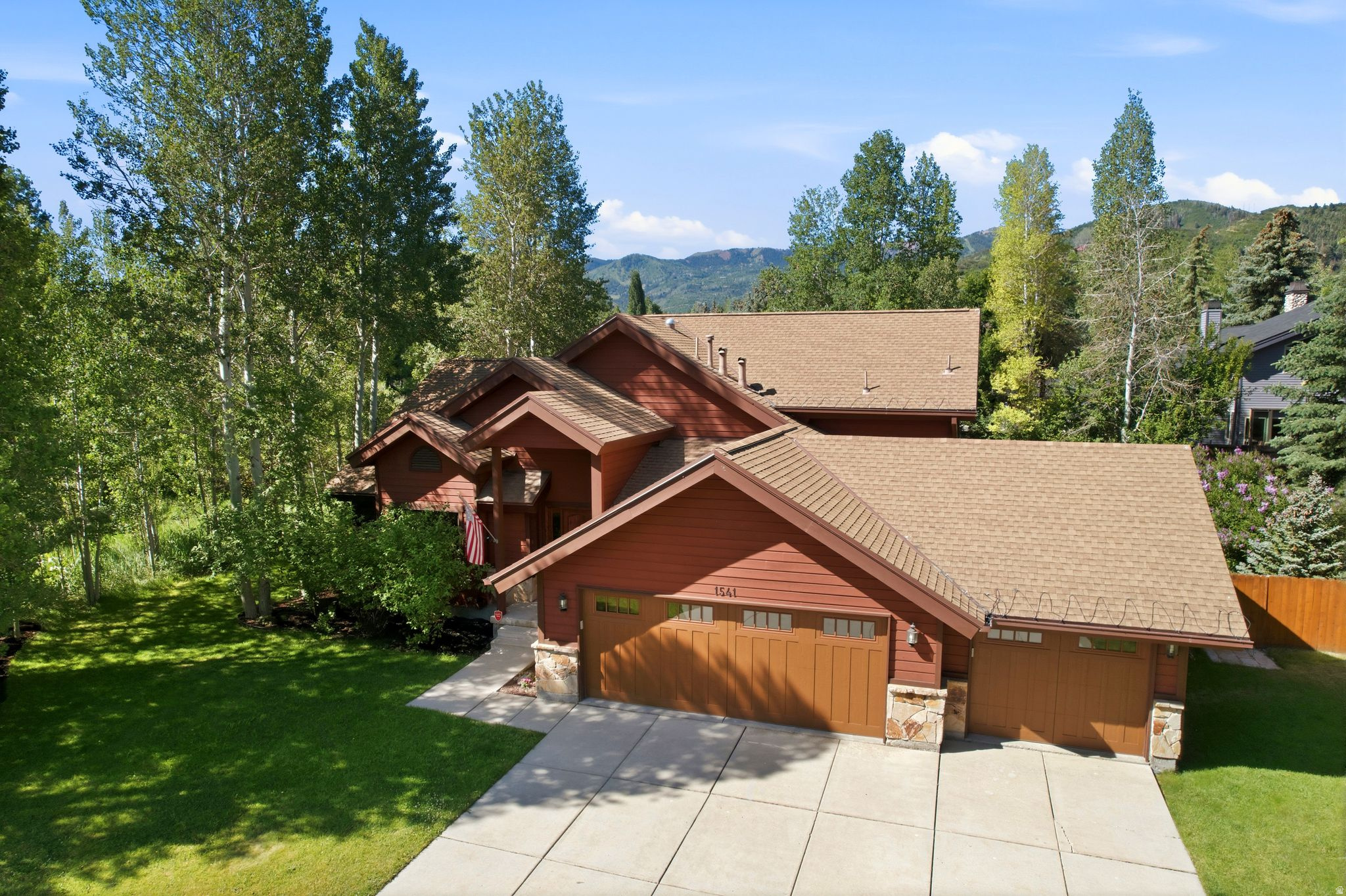 1541 CUTTER LN