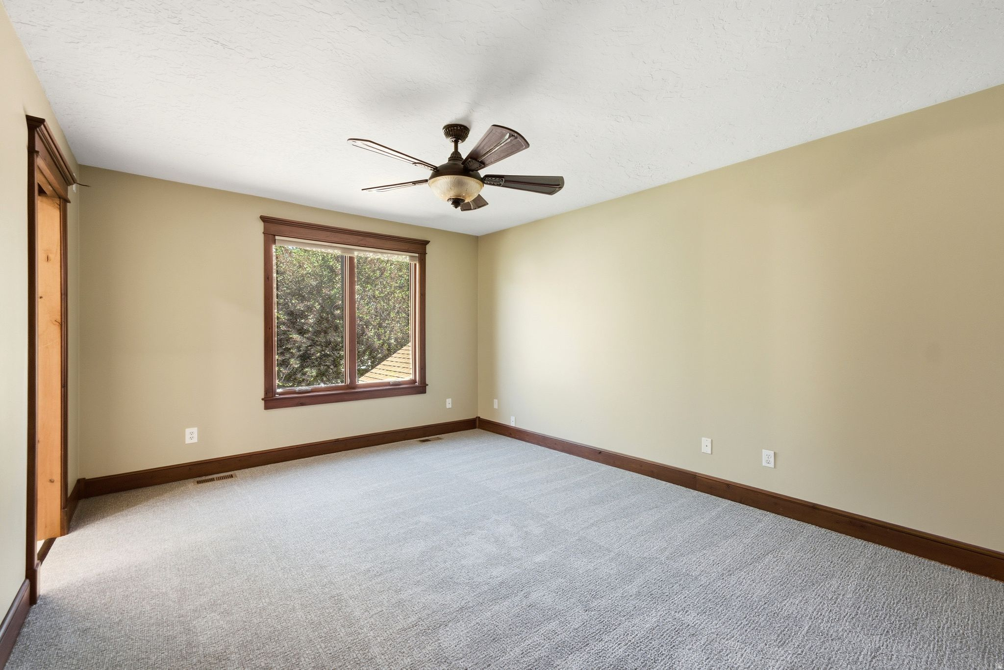 1541 CUTTER LN