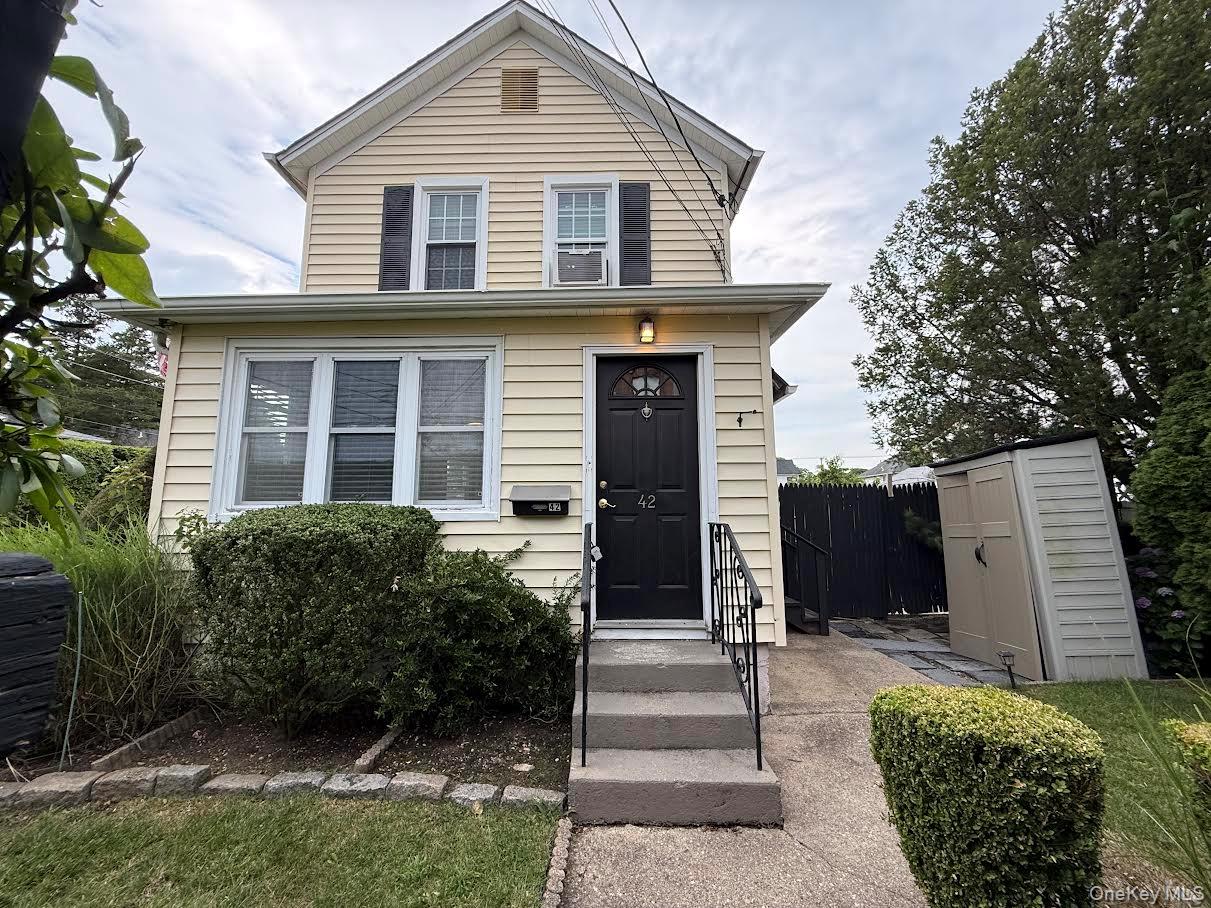 42 Whitney Avenue