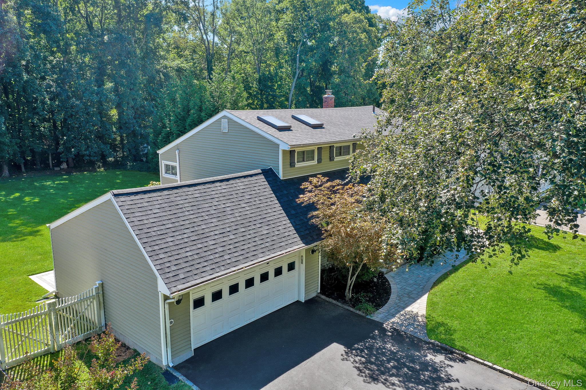 719 Glenridge Lane