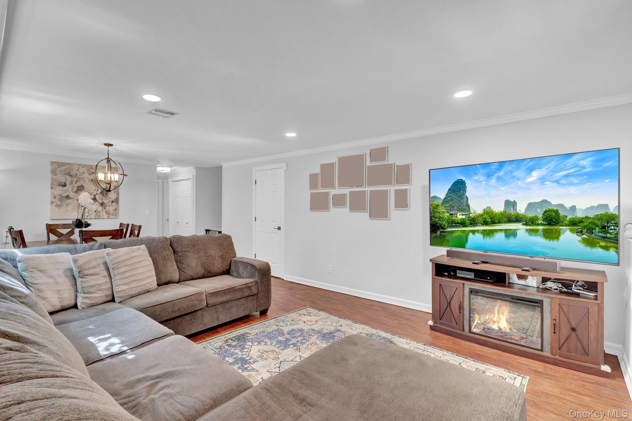 719 Glenridge Lane