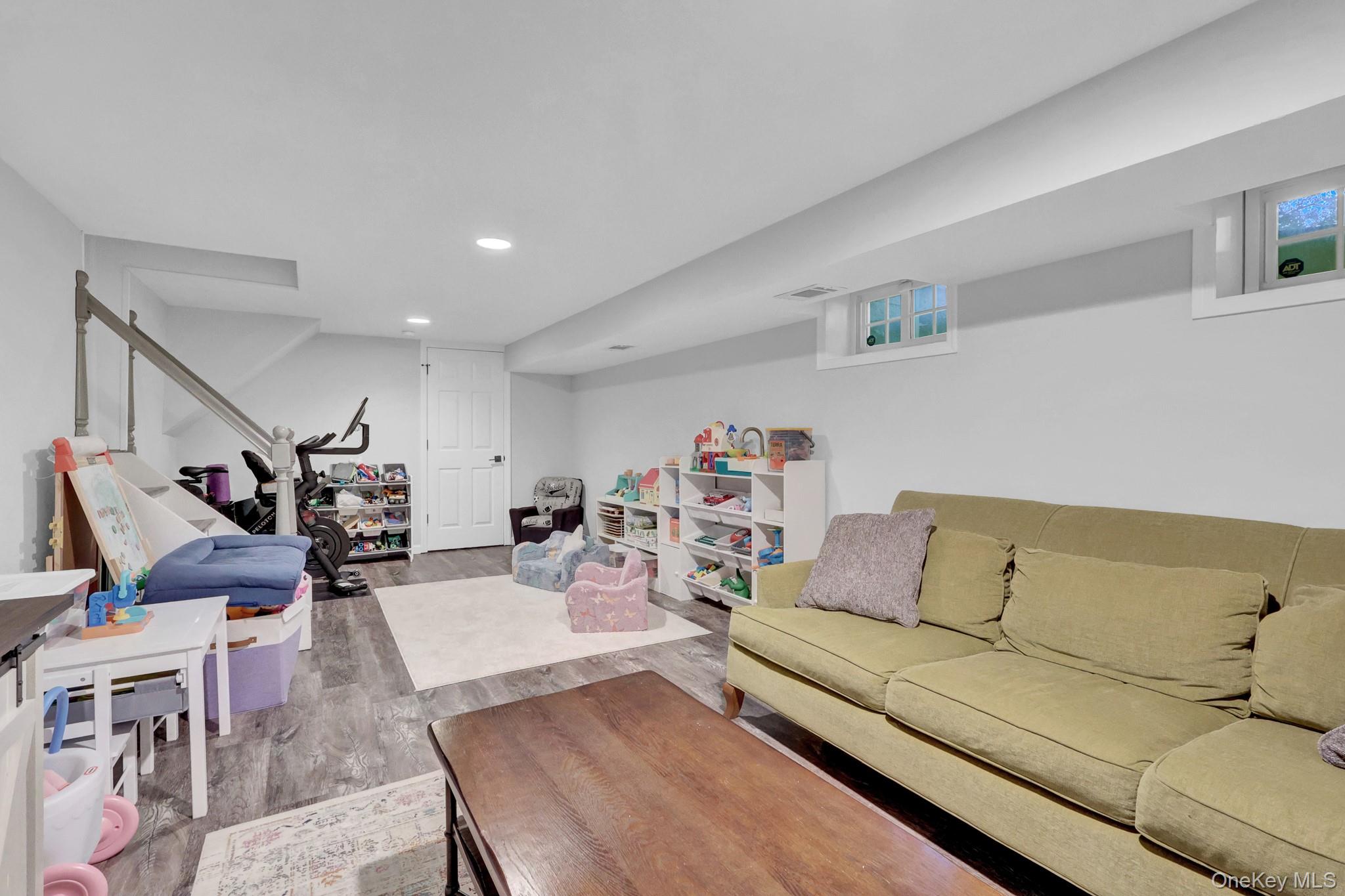 719 Glenridge Lane