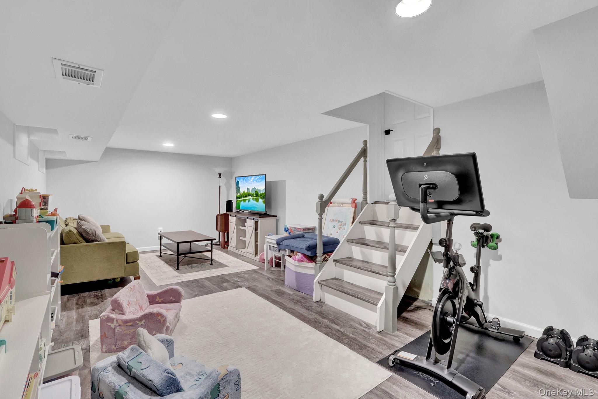 719 Glenridge Lane