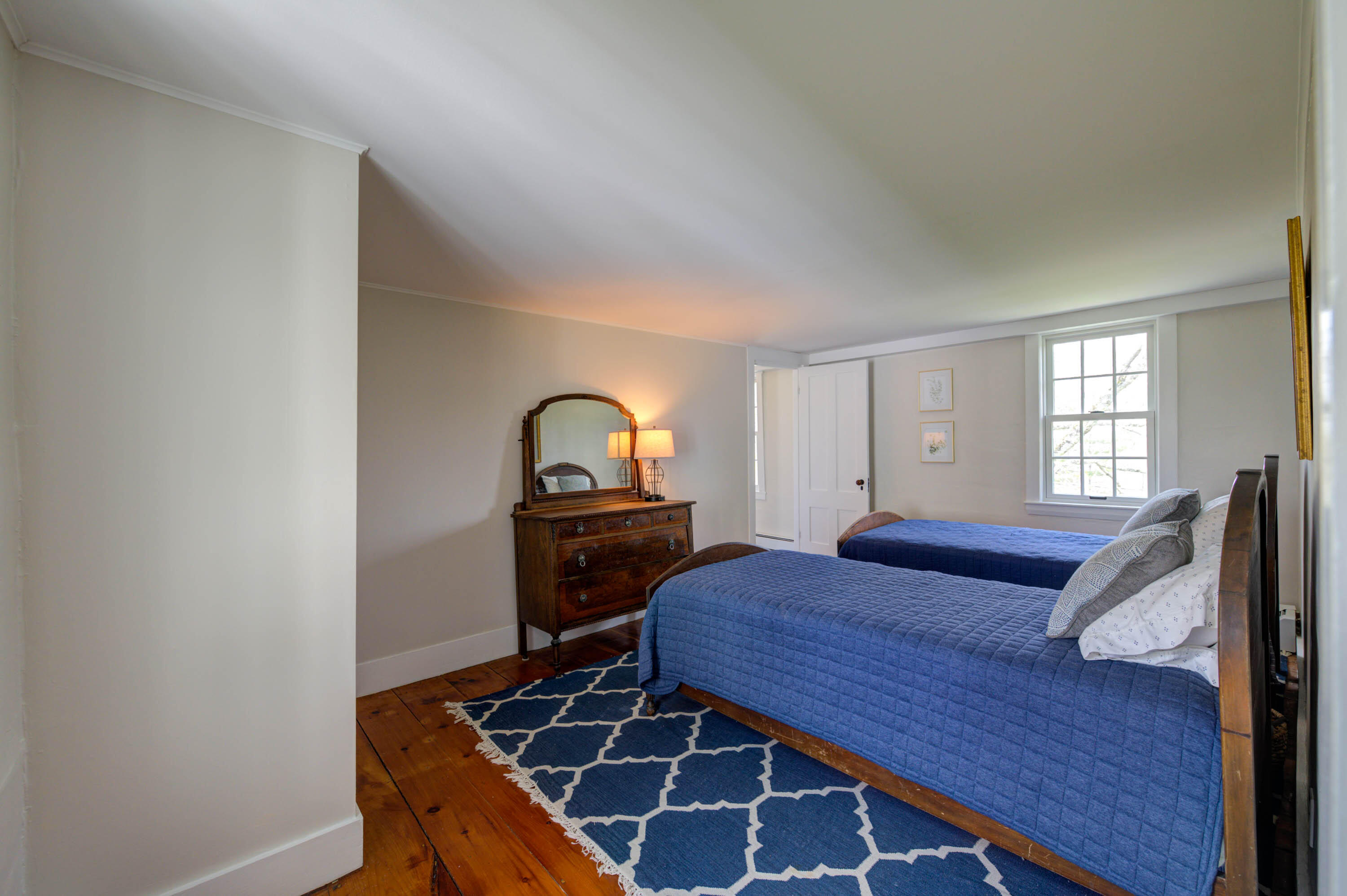 106 Bunker Hill Road