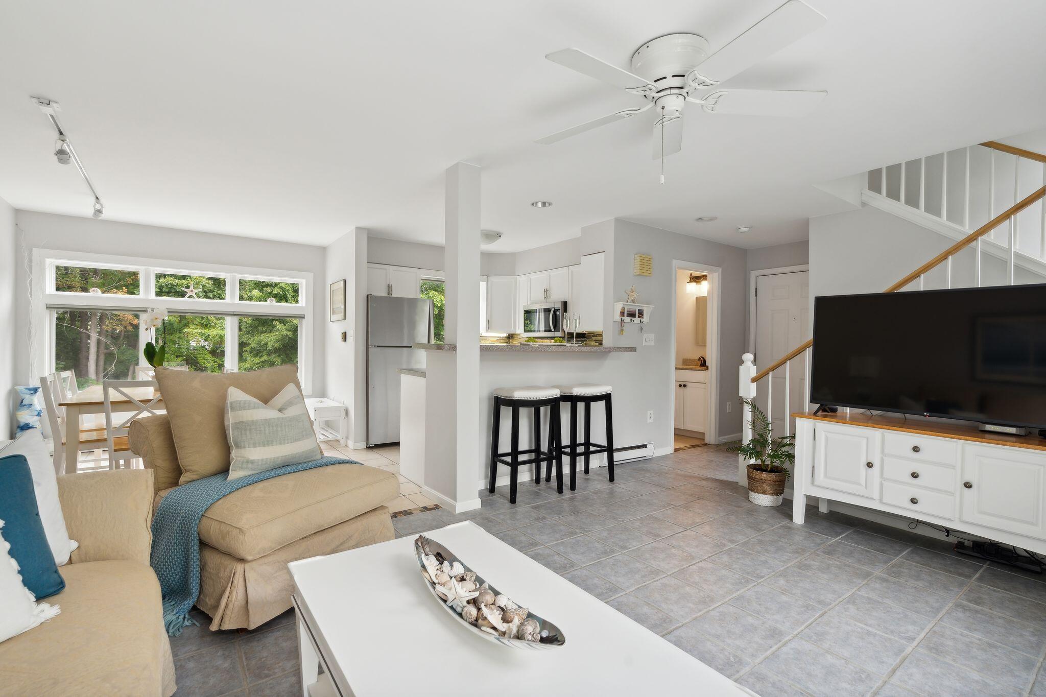 146 W Grand Avenue 51
