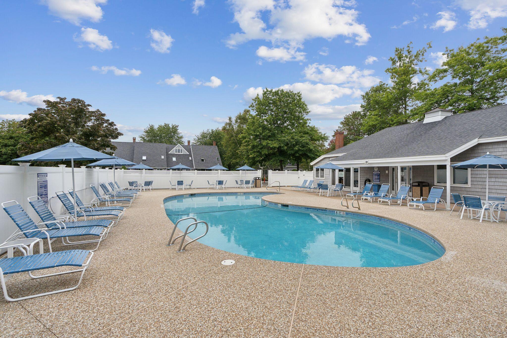 146 W Grand Avenue 51