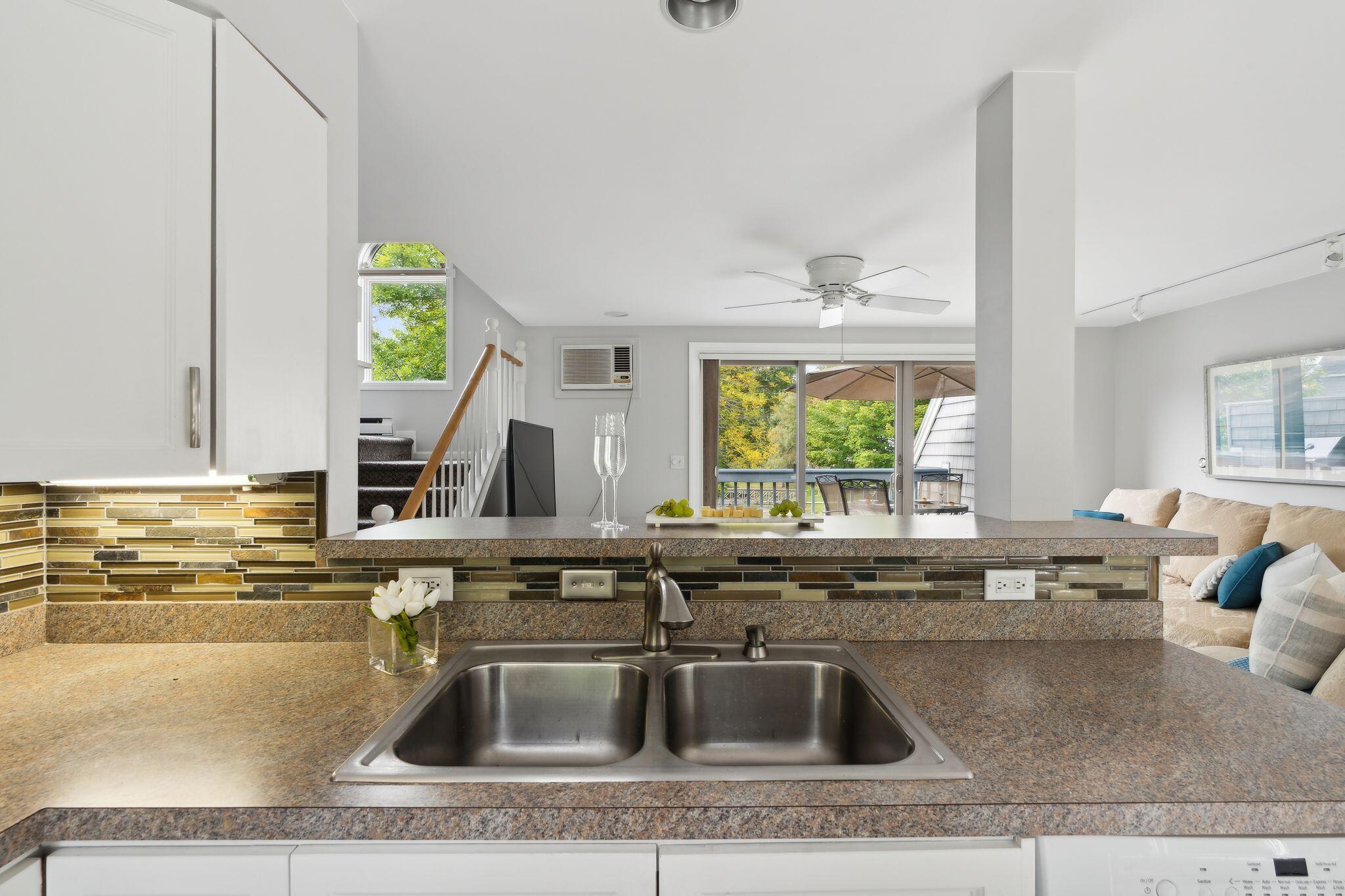 146 W Grand Avenue 51