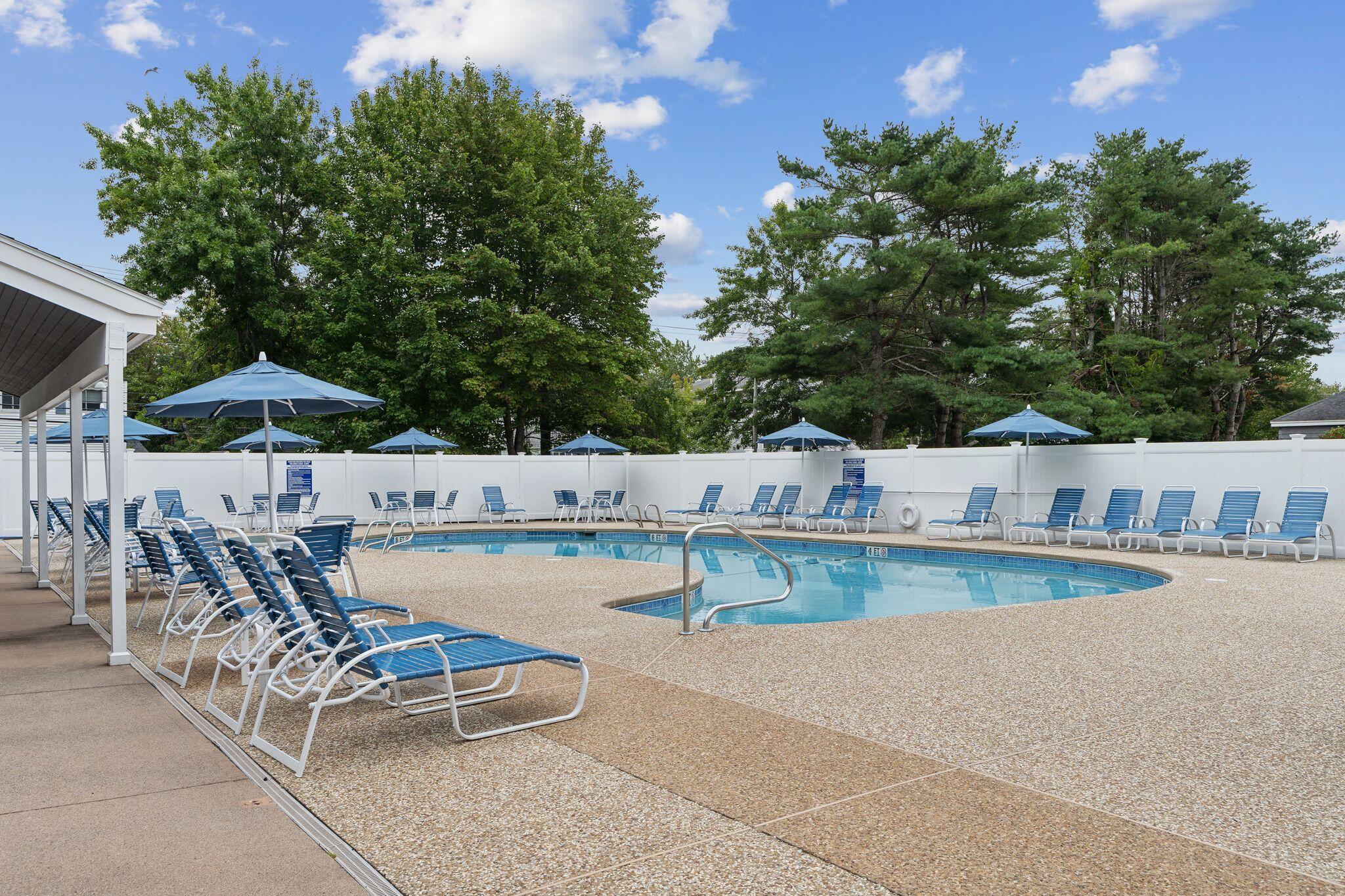 146 W Grand Avenue 51