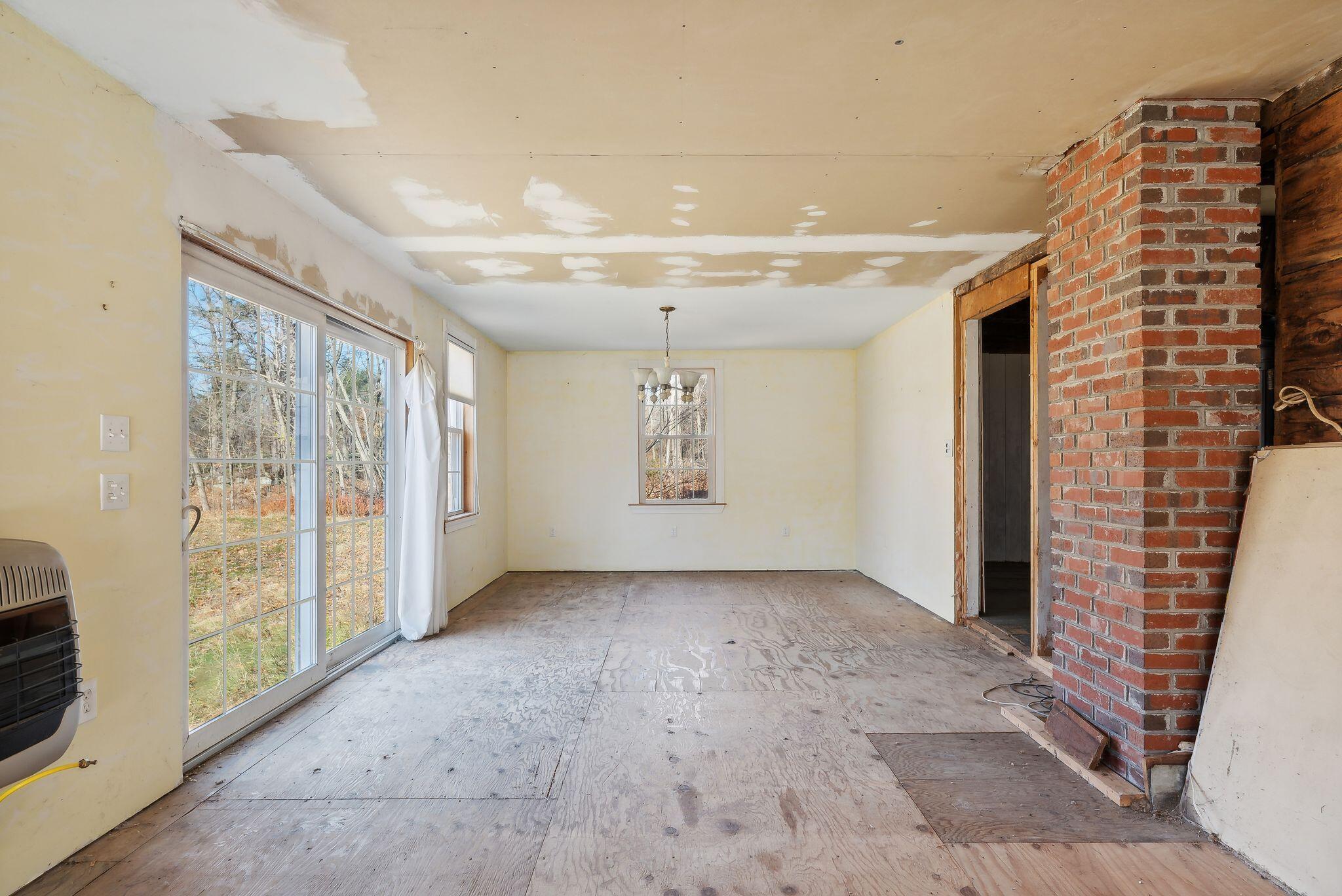 454 N Parish Road