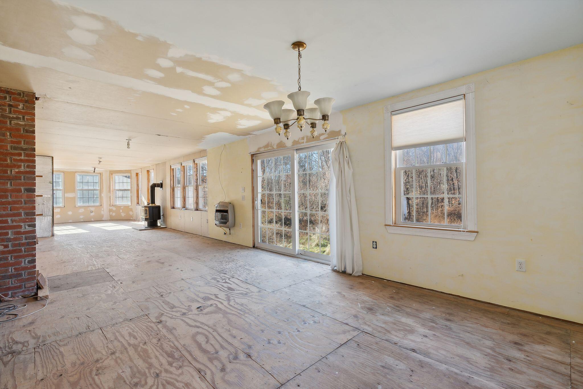454 N Parish Road