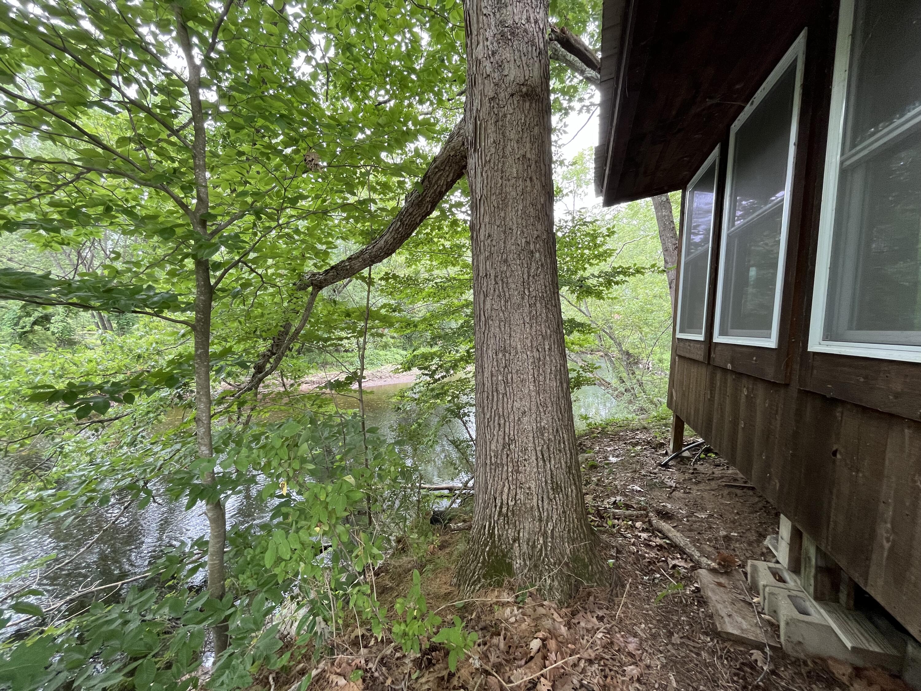 83 River Road