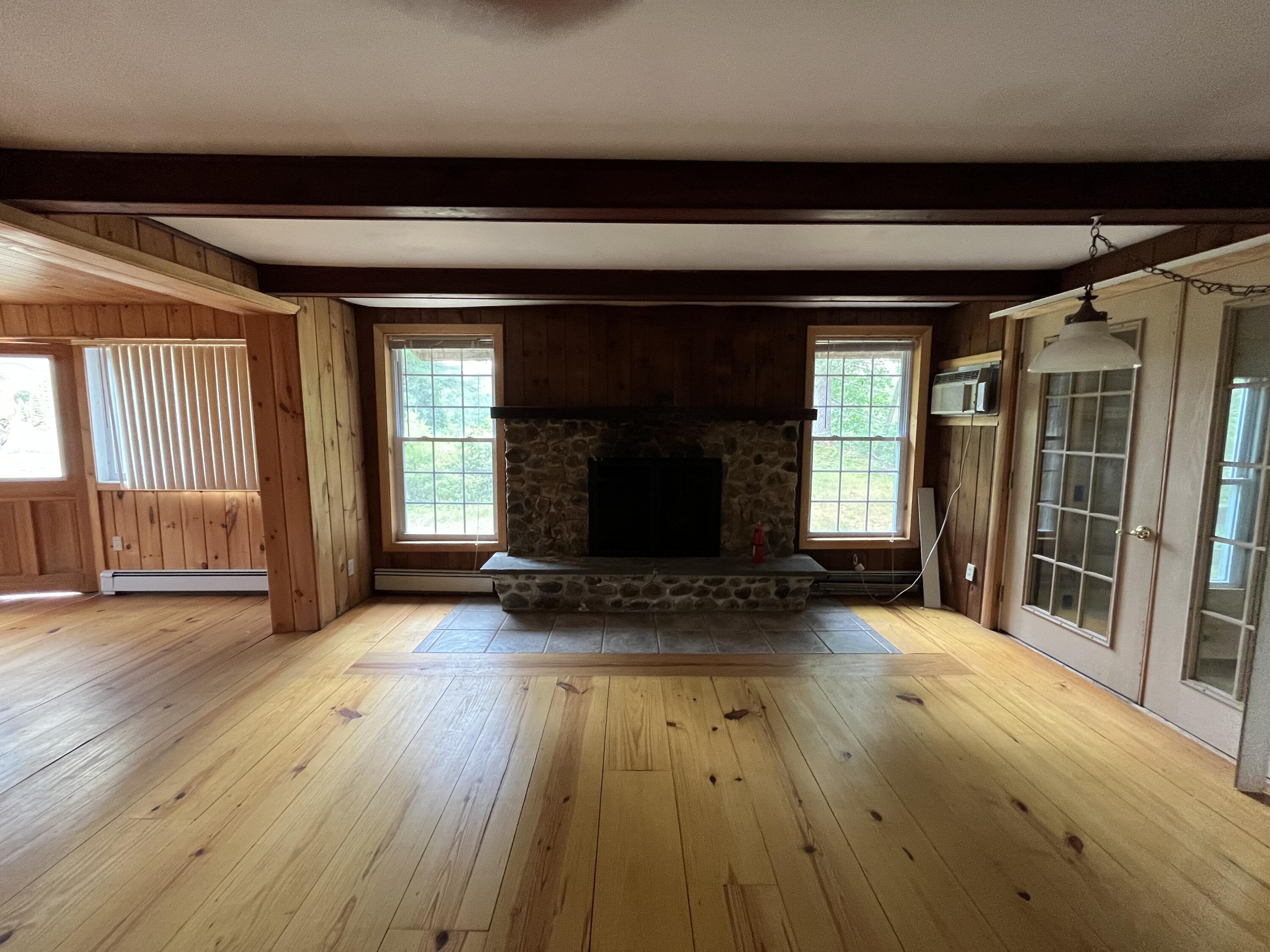 83 River Road