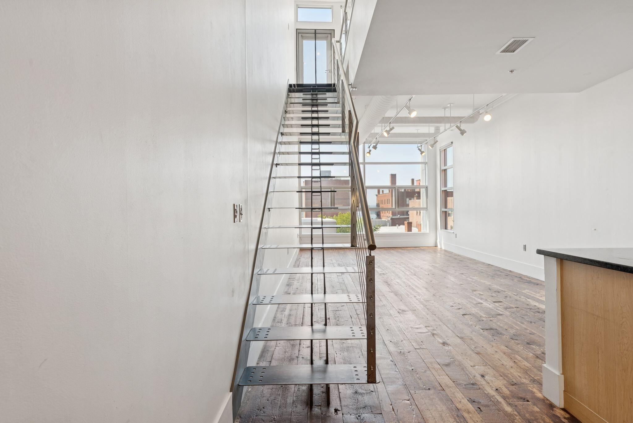 15 Brown Street 401