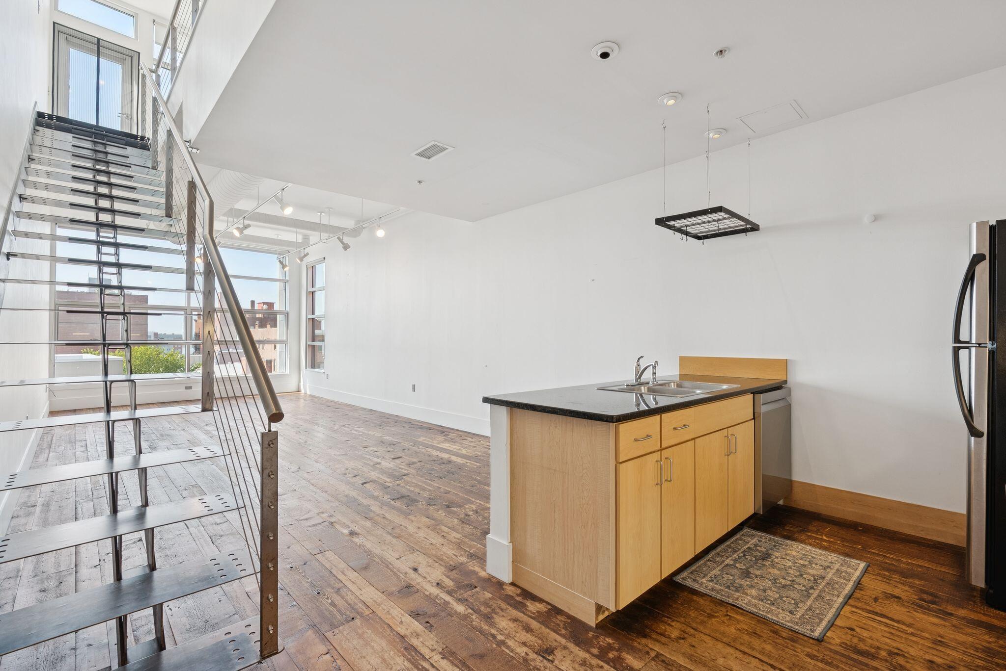 15 Brown Street 401