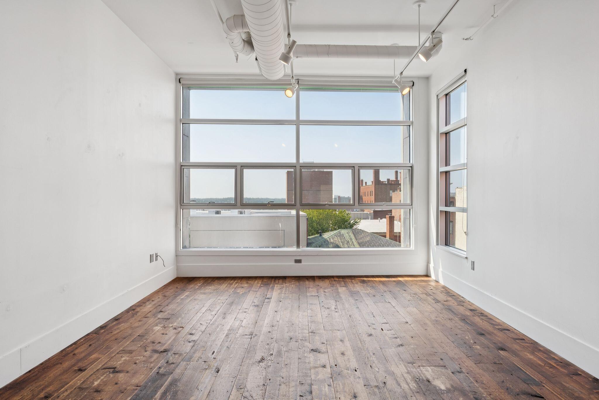 15 Brown Street 401