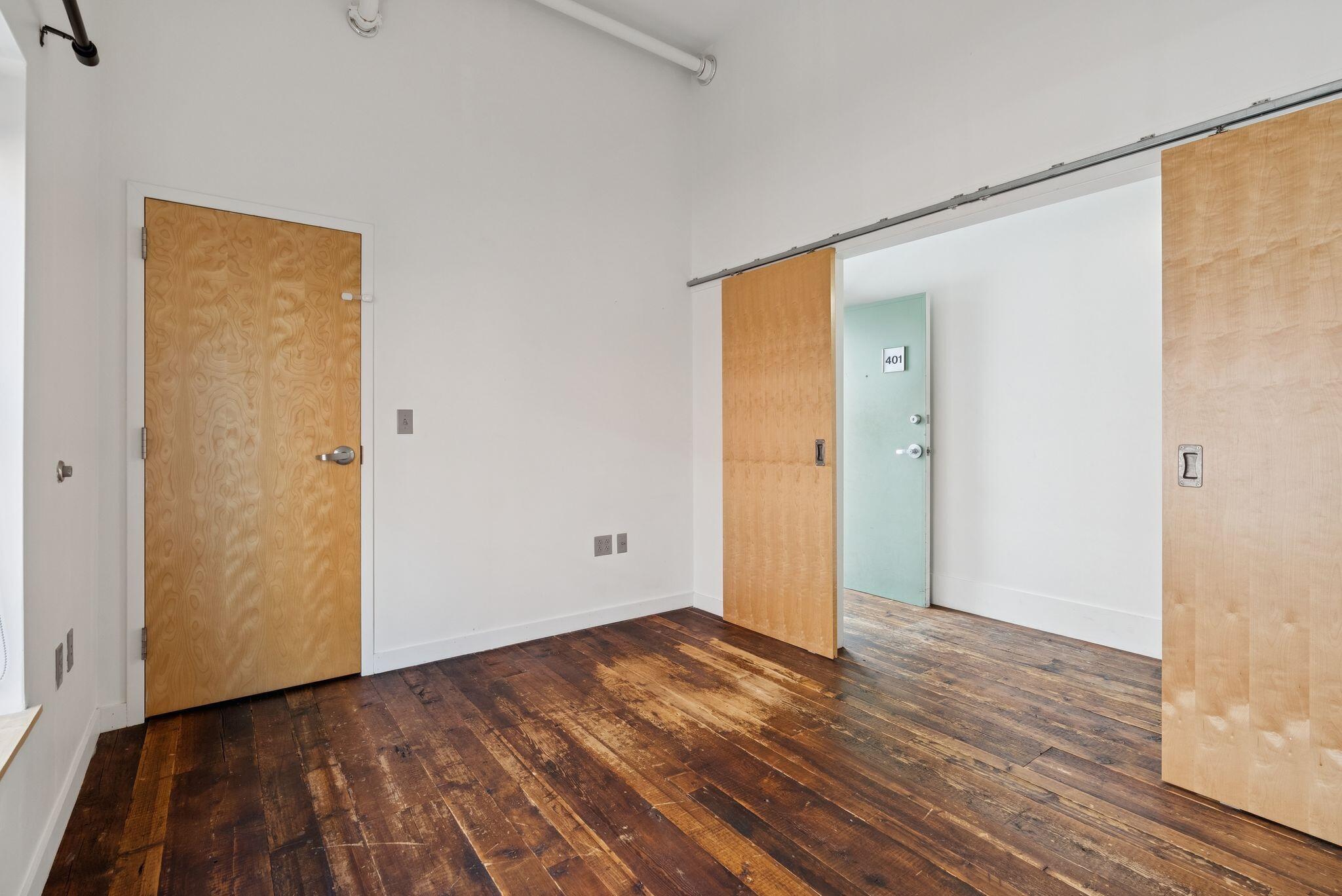 15 Brown Street 401