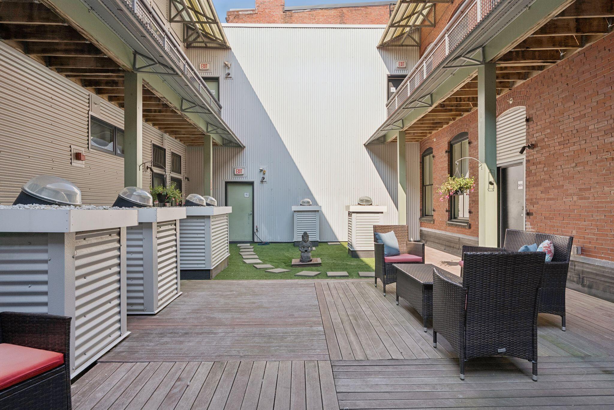 15 Brown Street 401