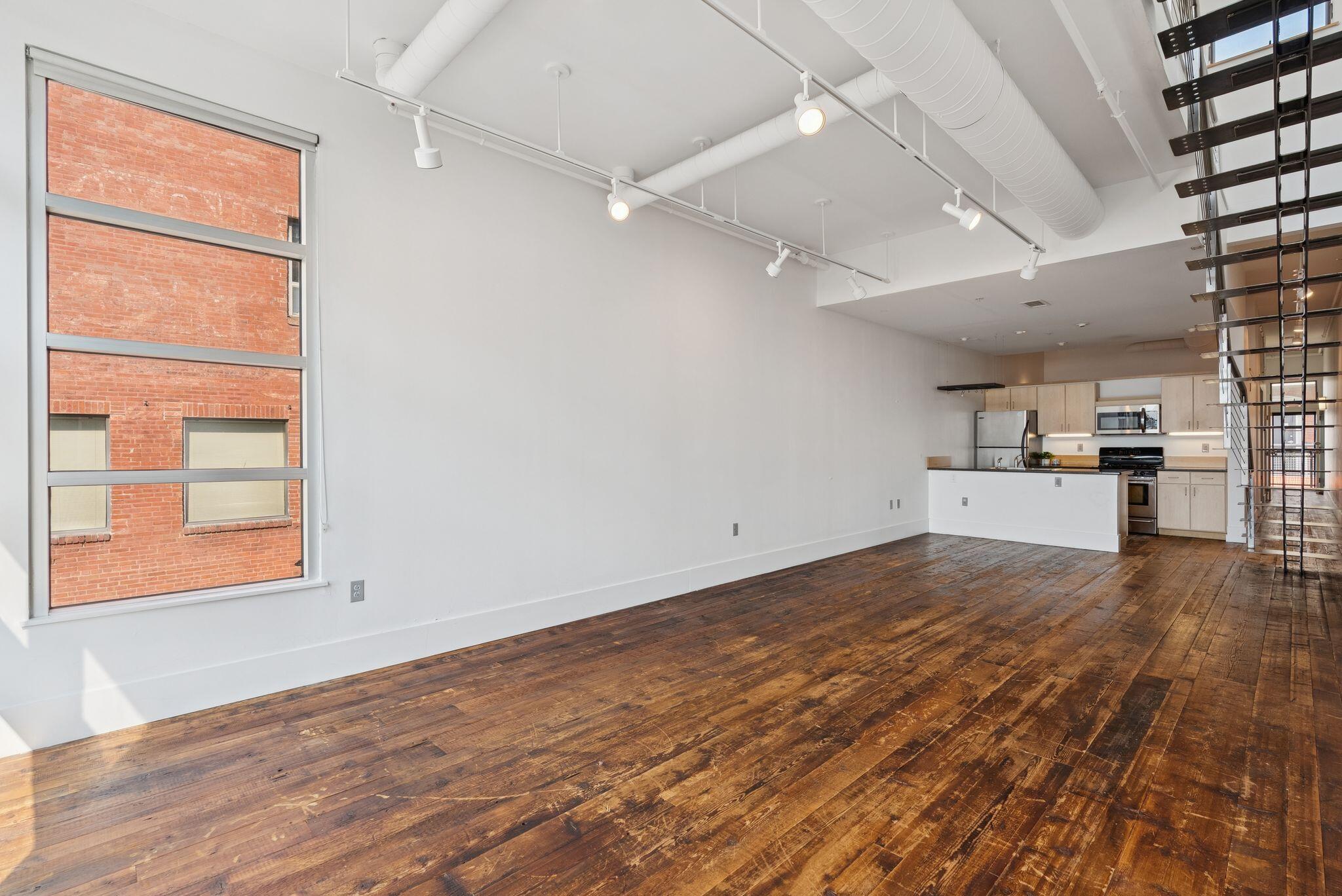 15 Brown Street 401