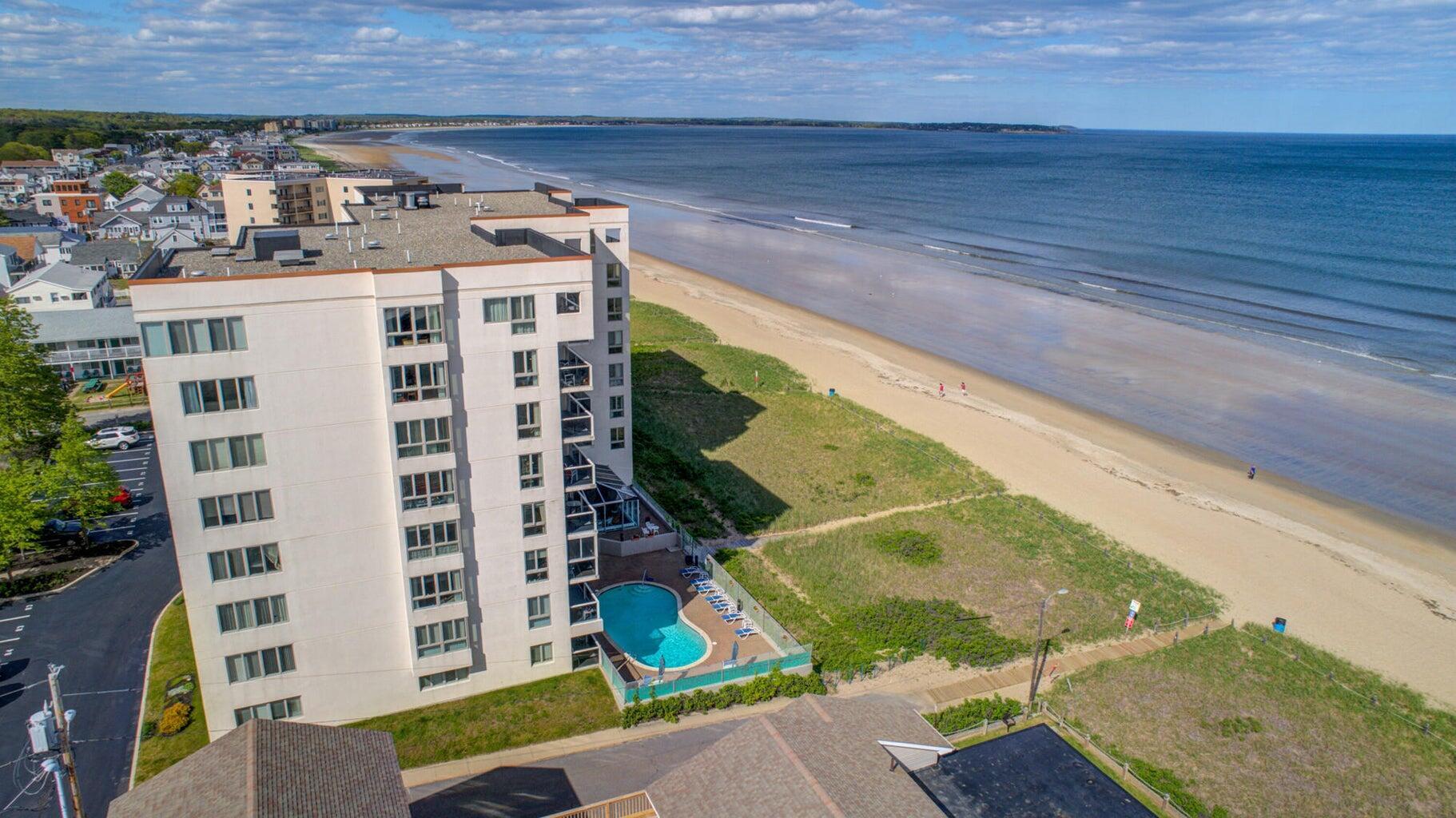 31 E Grand Avenue 83