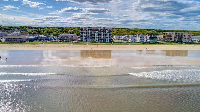 31 E Grand Avenue 83