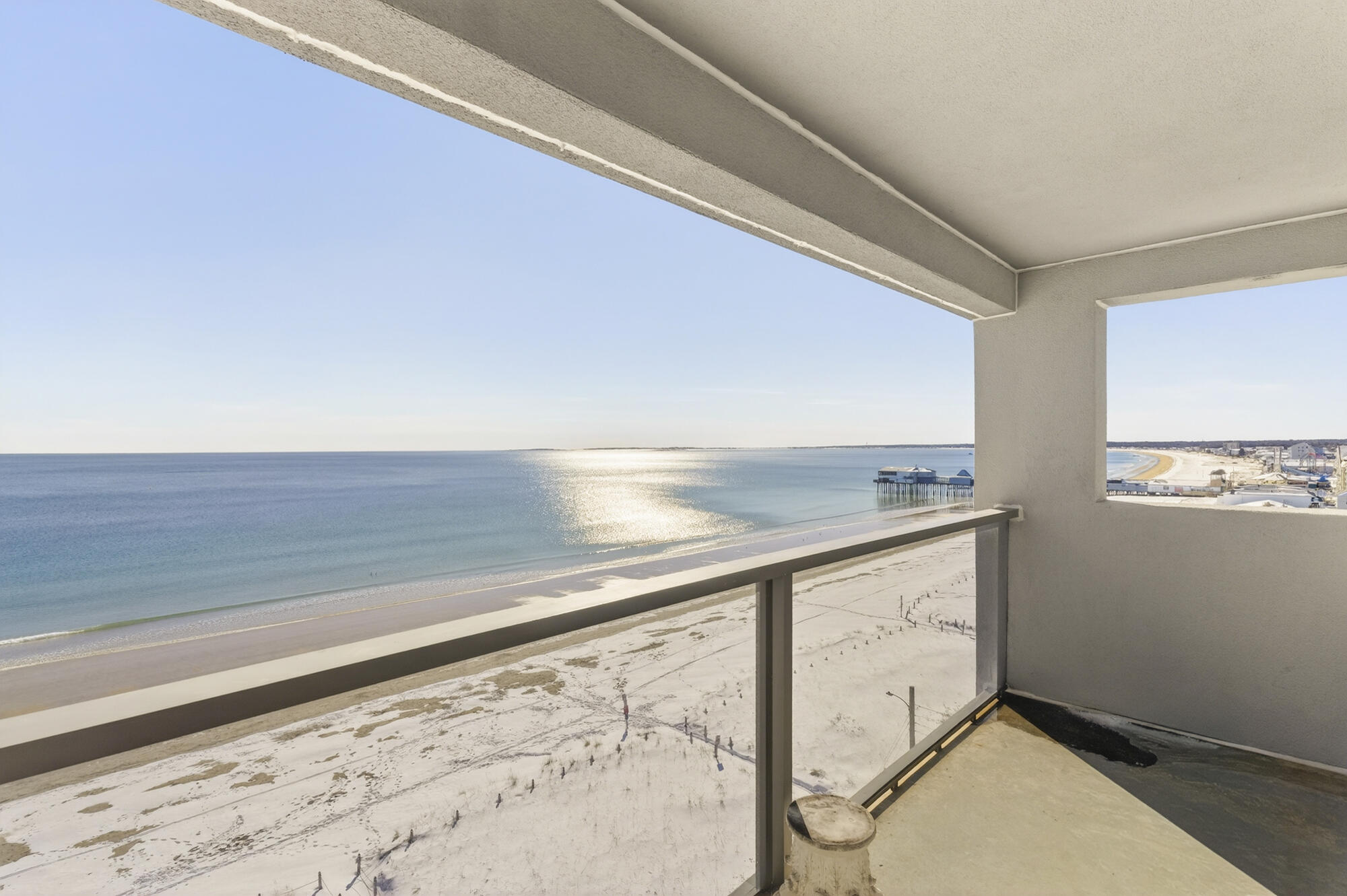 31 E Grand Avenue 83
