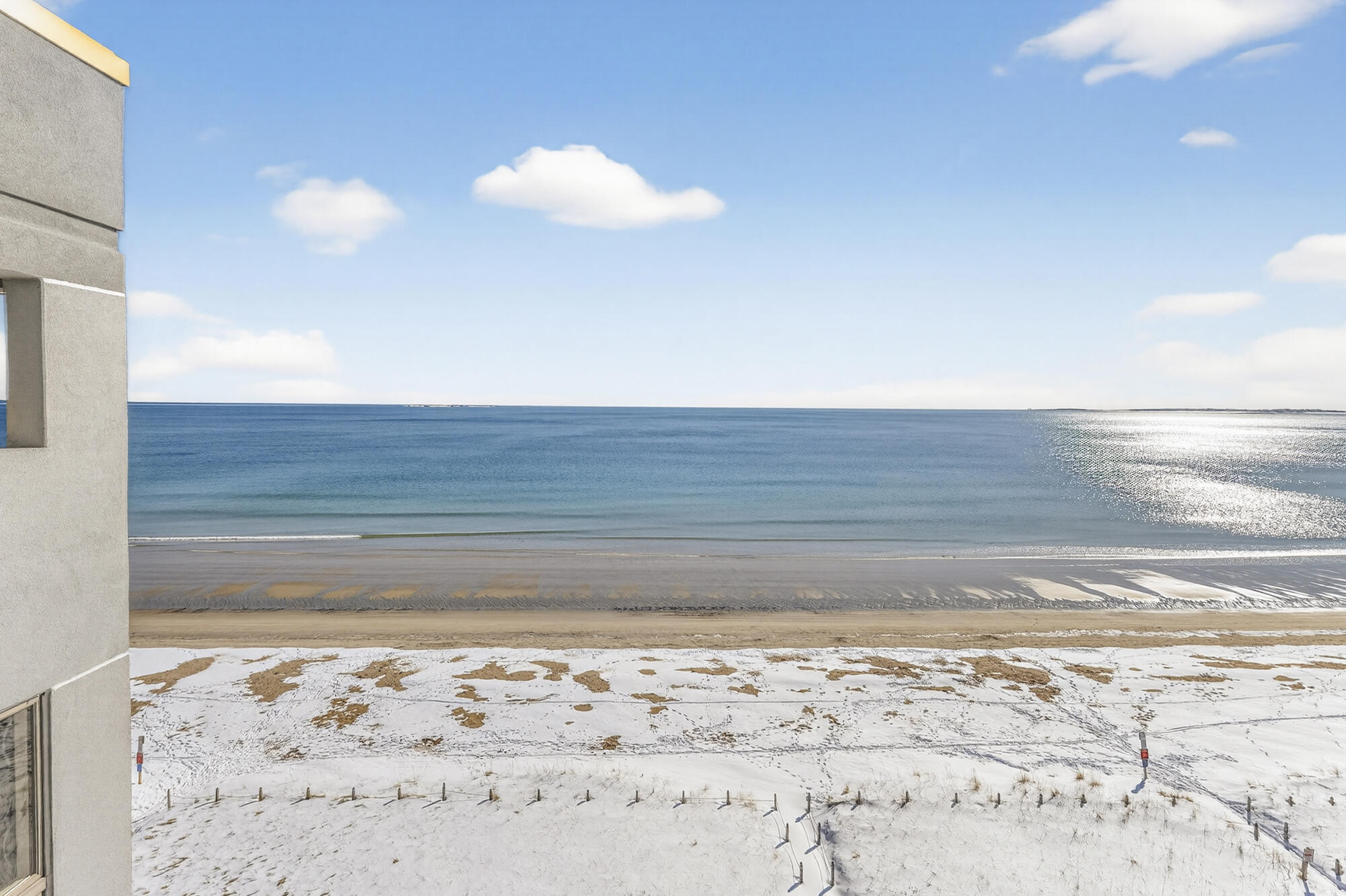 31 E Grand Avenue 83