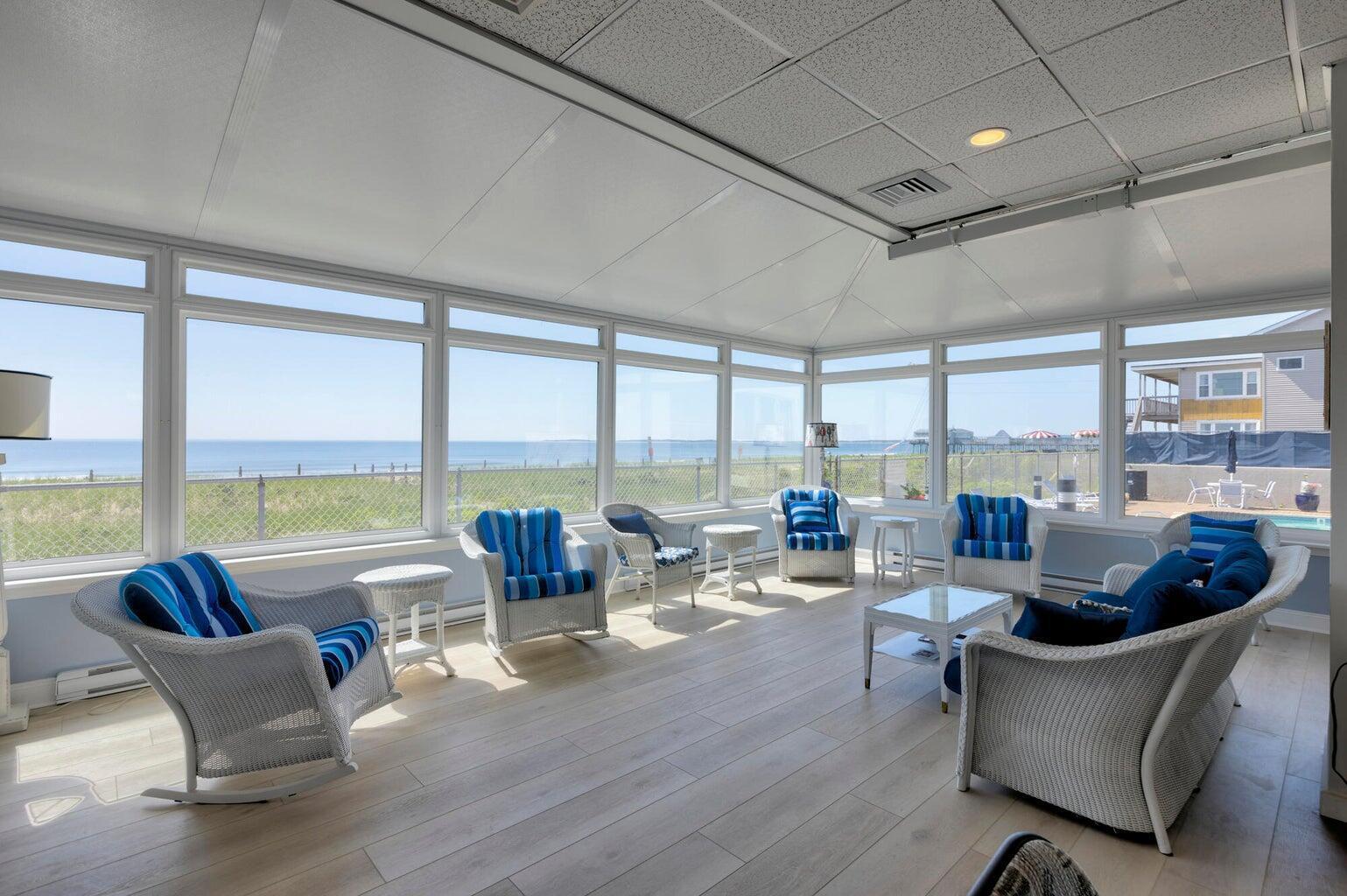 31 E Grand Avenue 83