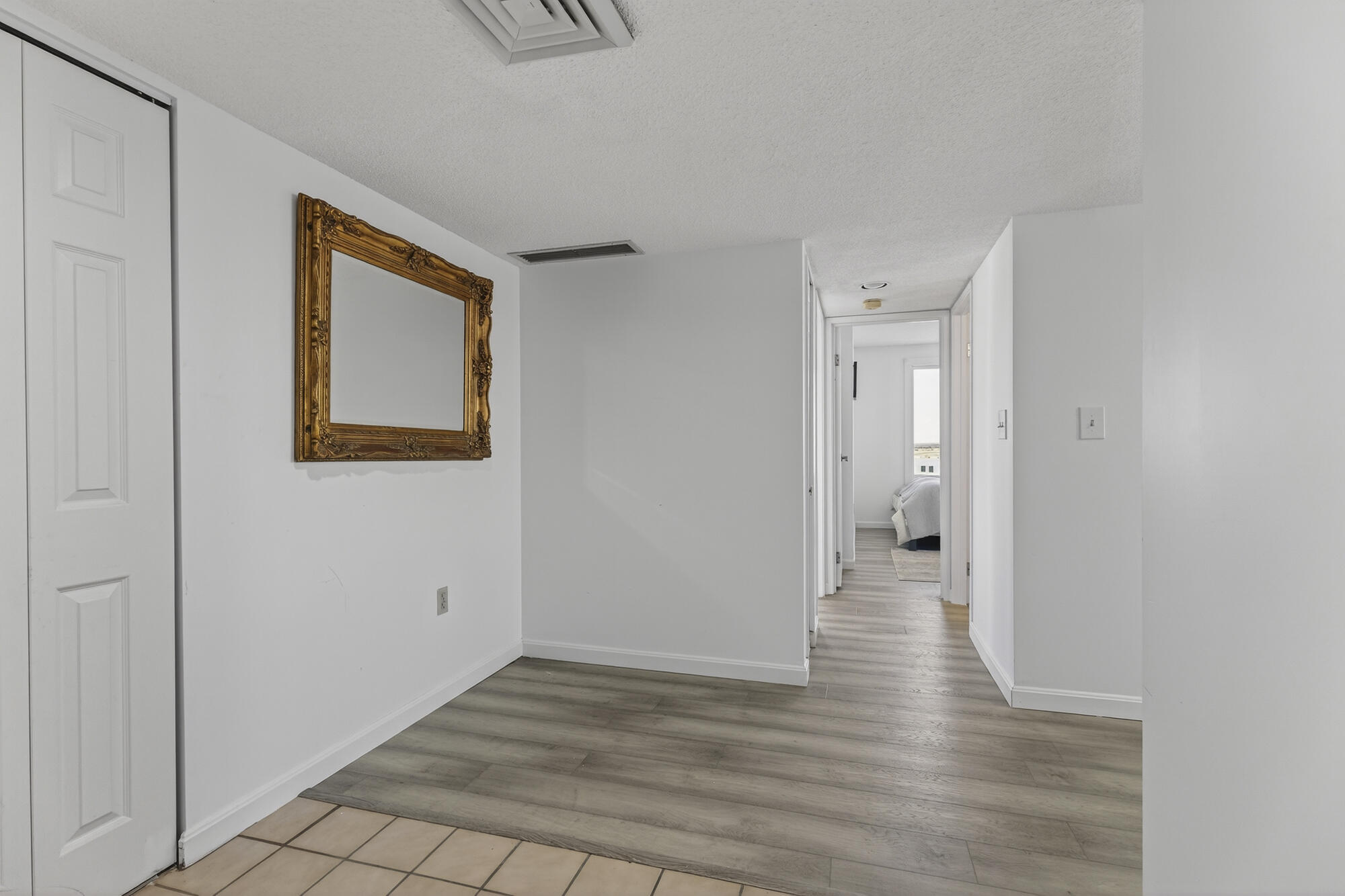 31 E Grand Avenue 83