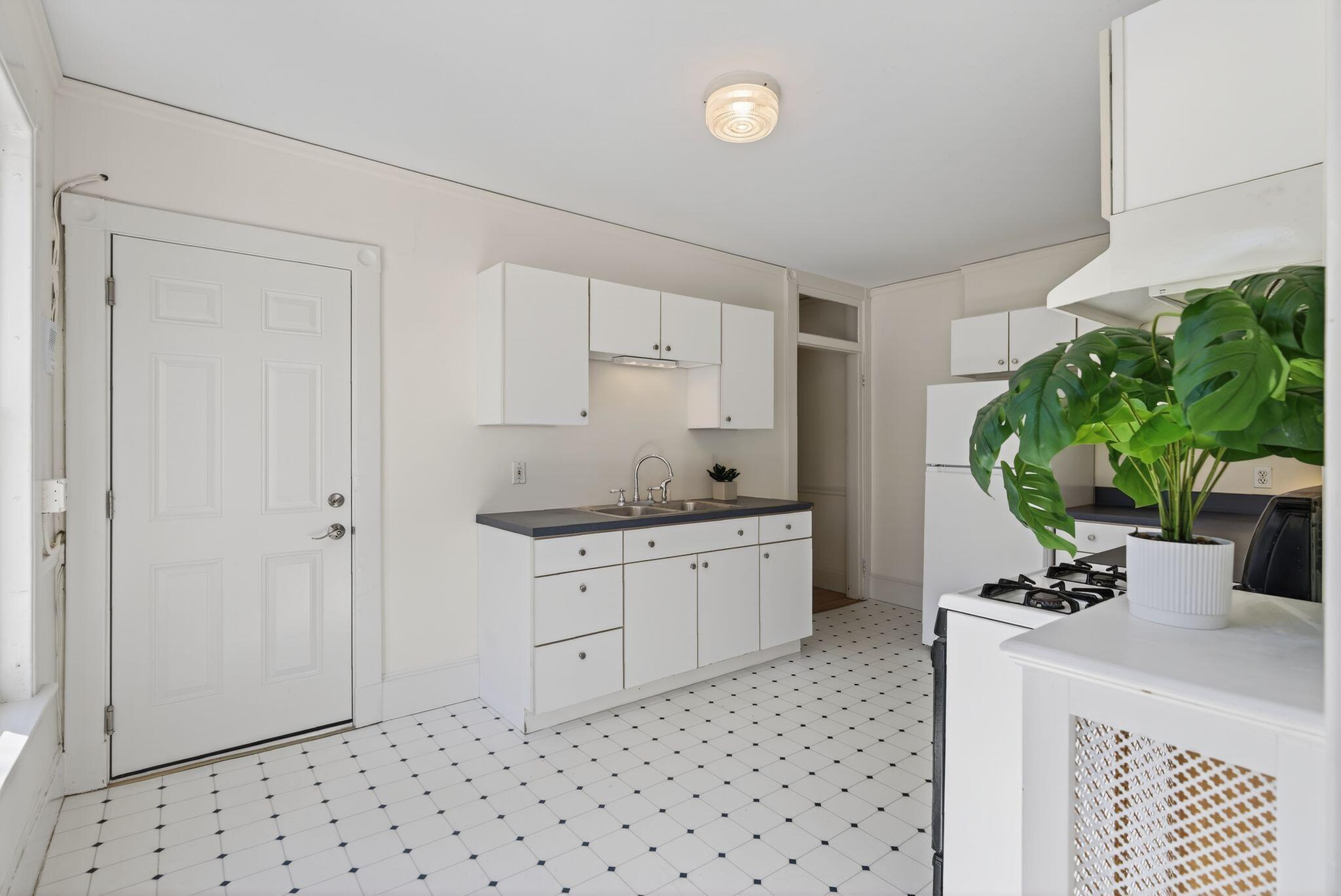 78 Mellen Street 3