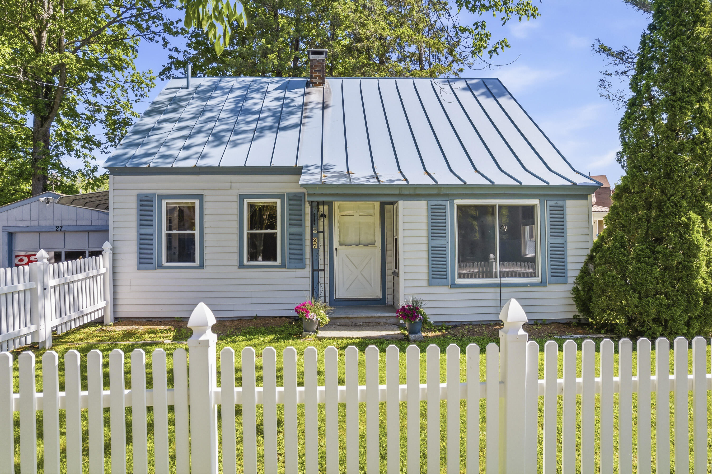 27 Edgemont Avenue