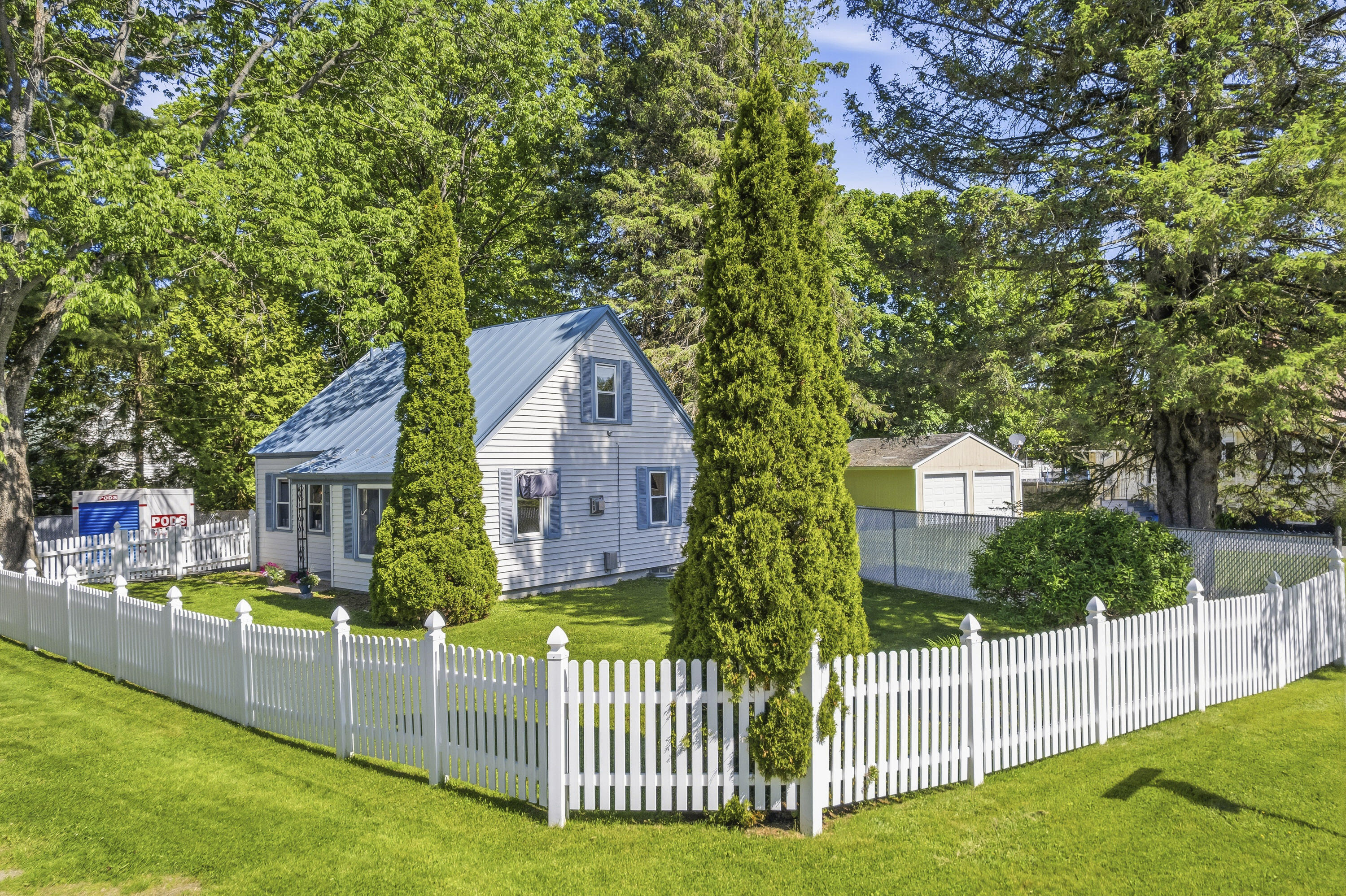 27 Edgemont Avenue